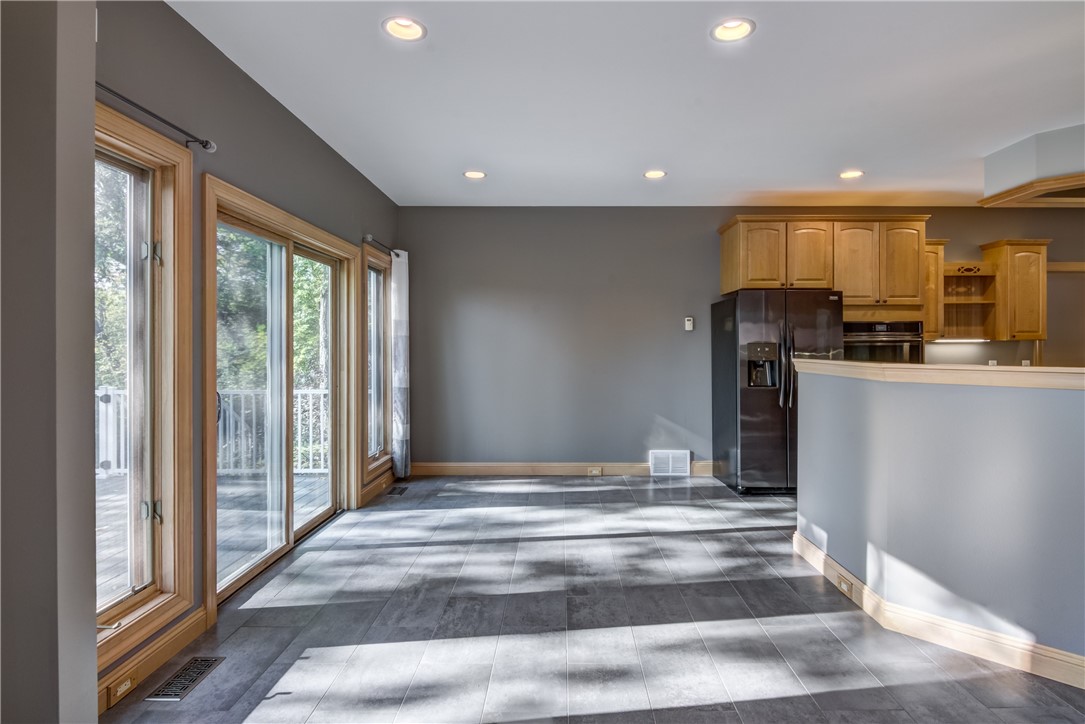 Eau Claire, Wisconsin, 54701, United States, 5 Bedrooms Bedrooms, ,4 BathroomsBathrooms,Residential,For Sale,1976179