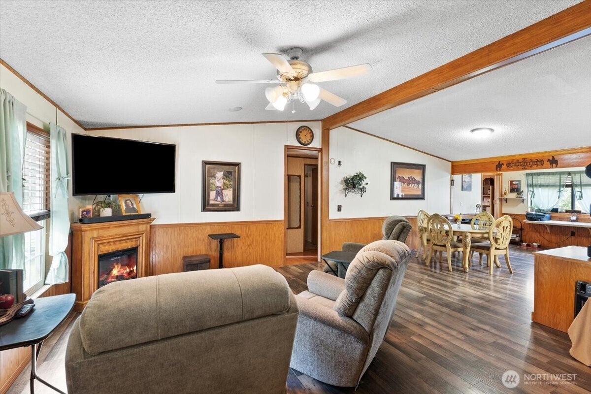 Yelm, Washington, 98597, United States, 3 Bedrooms Bedrooms, ,Residential,For Sale,1975708