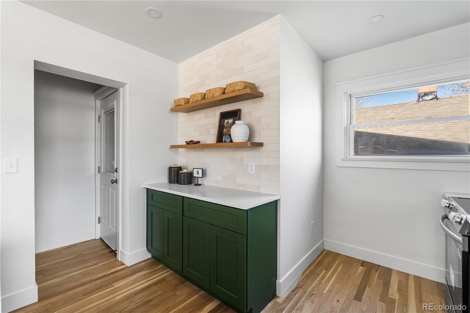 Englewood, Colorado, 80110, United States, 4 Bedrooms Bedrooms, ,2 BathroomsBathrooms,Residential,For Sale,1993019