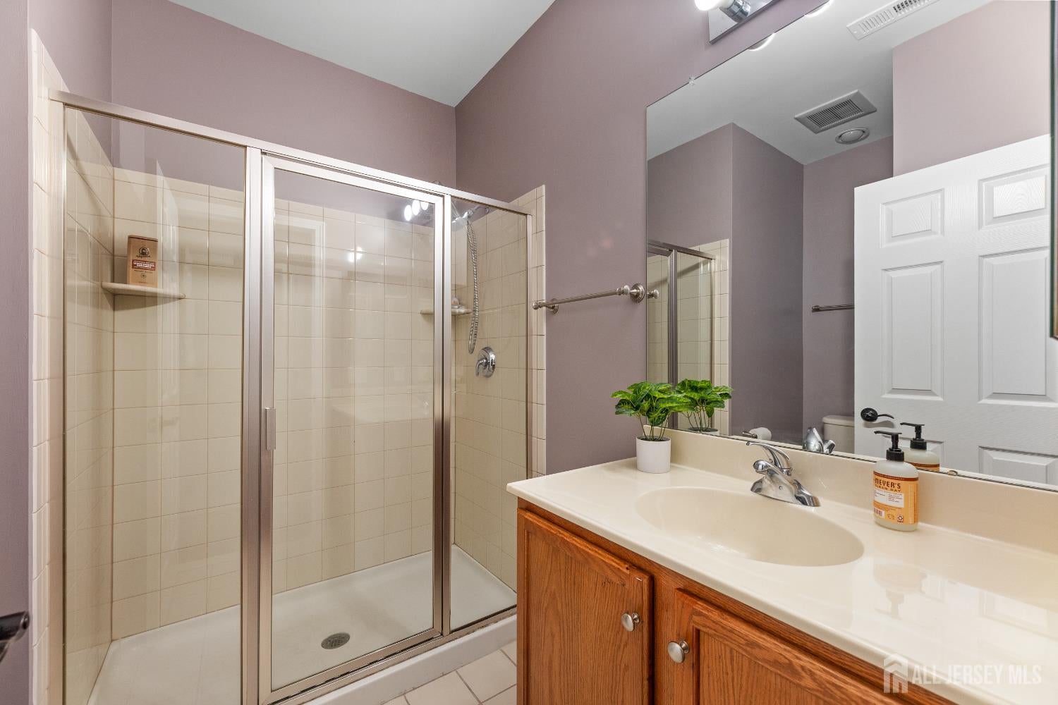 Piscataway, New Jersey, 08854, United States, 4 Bedrooms Bedrooms, ,3 BathroomsBathrooms,Residential,For Sale,1889779