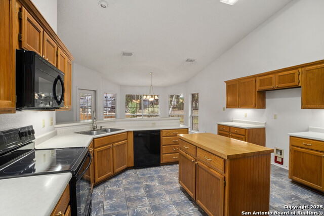 Boerne, Texas, 78015, United States, 4 Bedrooms Bedrooms, ,3 BathroomsBathrooms,Residential,For Sale,1972821