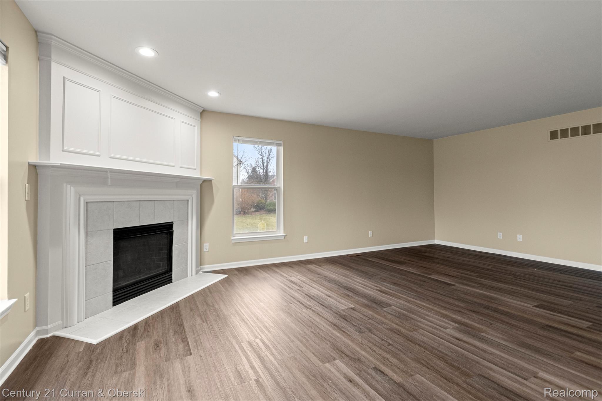 Canton Charter Township, Michigan, 48188, United States, 4 Bedrooms Bedrooms, ,3 BathroomsBathrooms,Residential,For Sale,2009300