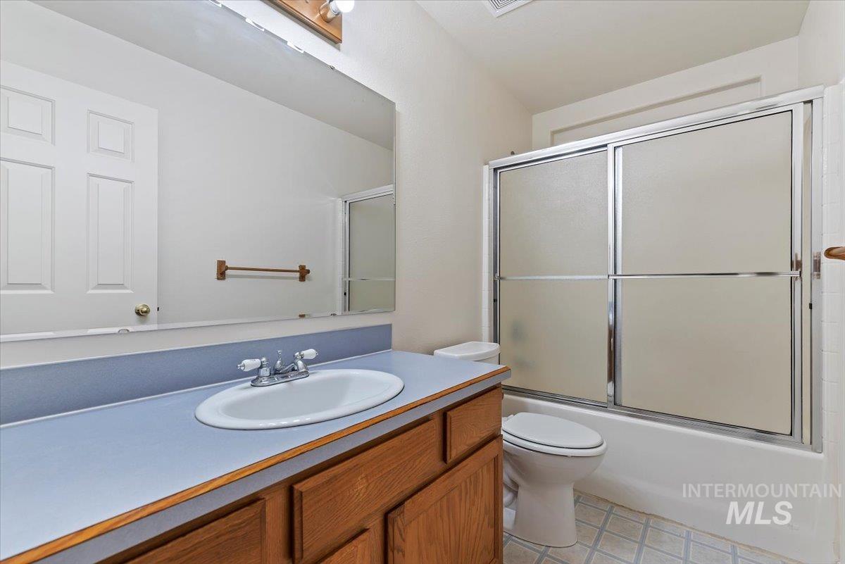 New Plymouth, Idaho, 83655-5457, United States, 5 Bedrooms Bedrooms, ,Residential,For Sale,1918304