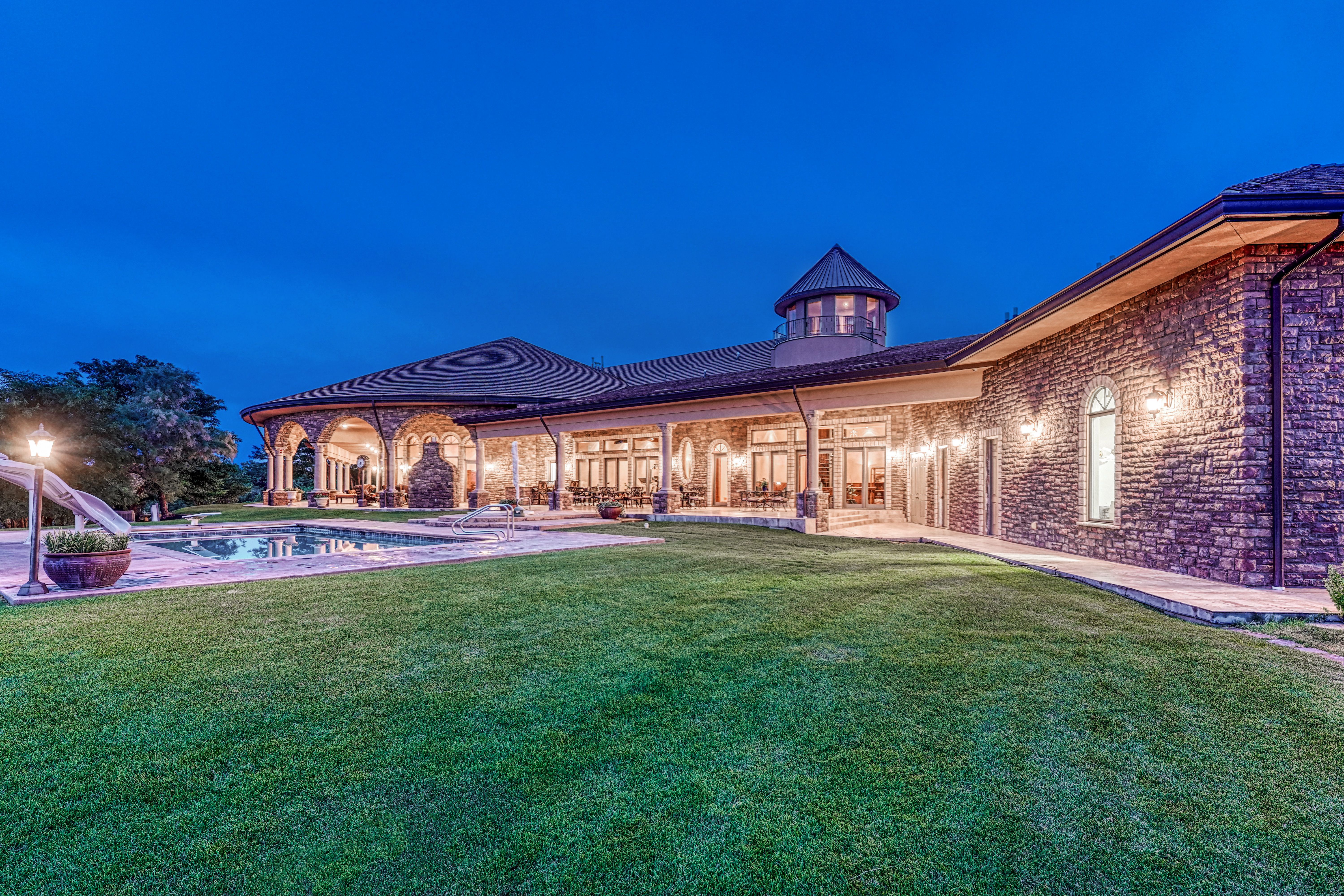  Extraordinary Estate on Pueblo
