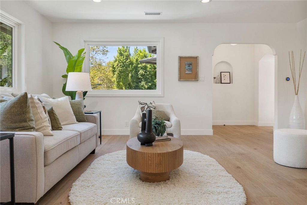 Pasadena, California, 91105, United States, 3 Bedrooms Bedrooms, ,3 BathroomsBathrooms,Residential,For Sale,1941593