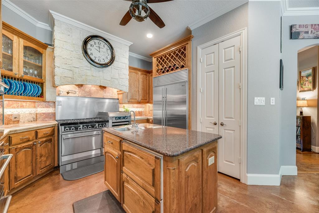 Azle, Texas, 76020, United States, 6 Bedrooms Bedrooms, ,4 BathroomsBathrooms,Residential,For Sale,2048000