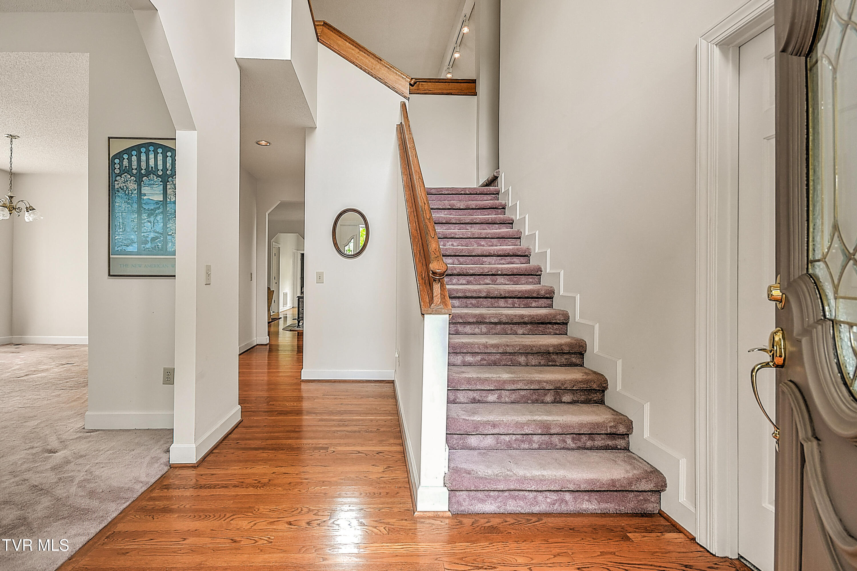 Johnson City, Tennessee, 37604, United States, 4 Bedrooms Bedrooms, ,3 BathroomsBathrooms,Residential,For Sale,1870775