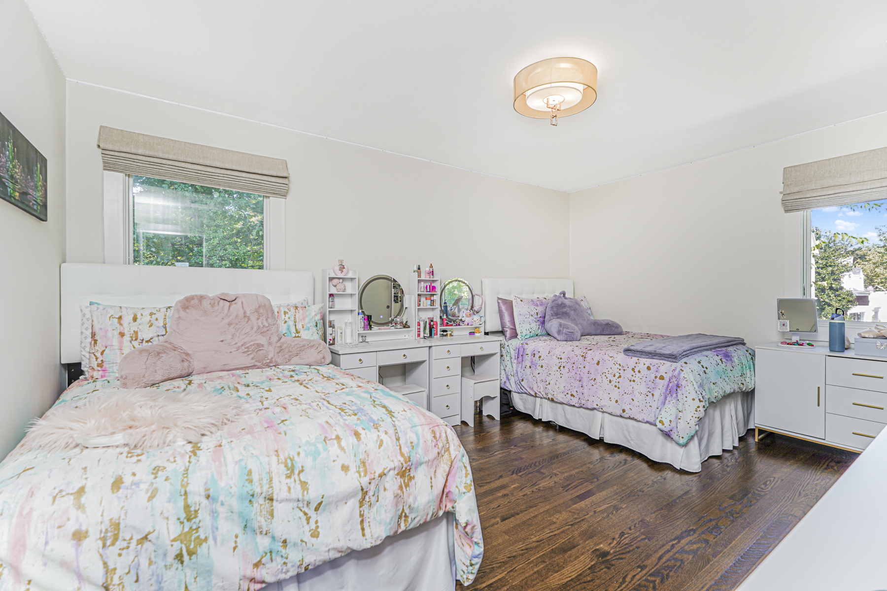 Staten Island, New York, 10304, United States, 4 Bedrooms Bedrooms, ,4 BathroomsBathrooms,Residential,For Sale,1949787