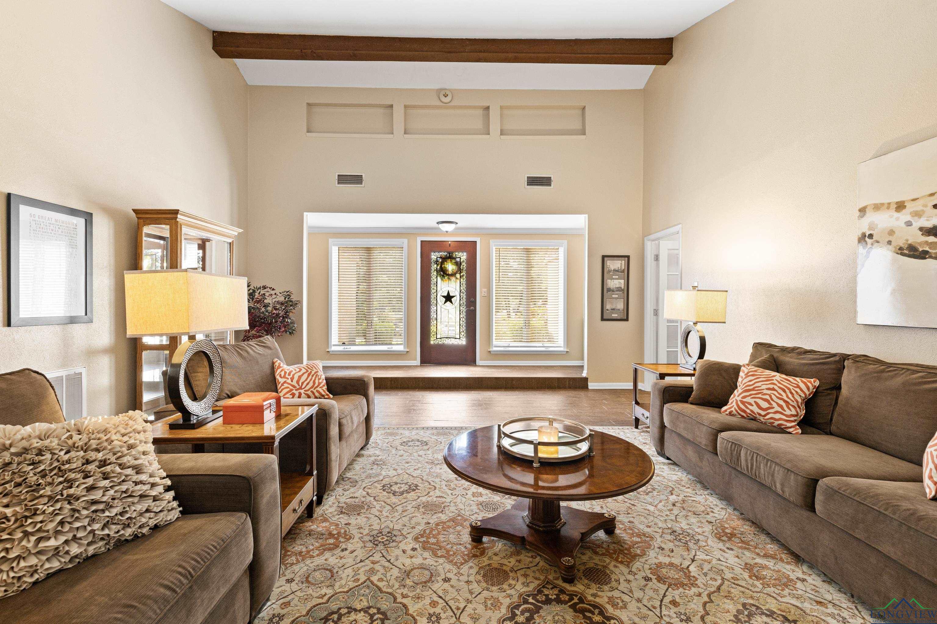 Kilgore, Texas, 75662, United States, 4 Bedrooms Bedrooms, ,3 BathroomsBathrooms,Residential,For Sale,1949860