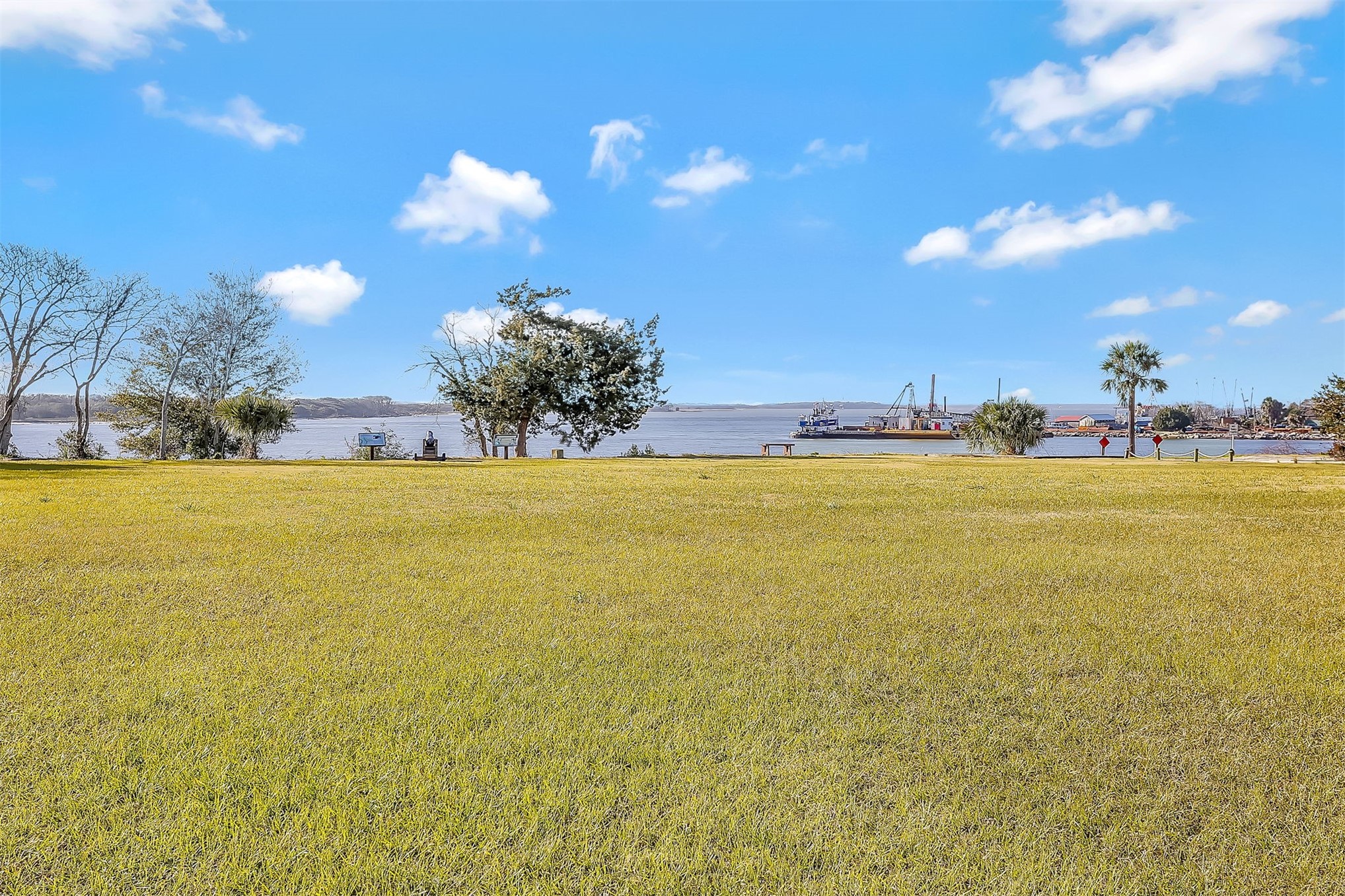 Fernandina Beach, Florida, 32034, United States, 3 Bedrooms Bedrooms, ,2 BathroomsBathrooms,Residential,For Sale,2040424