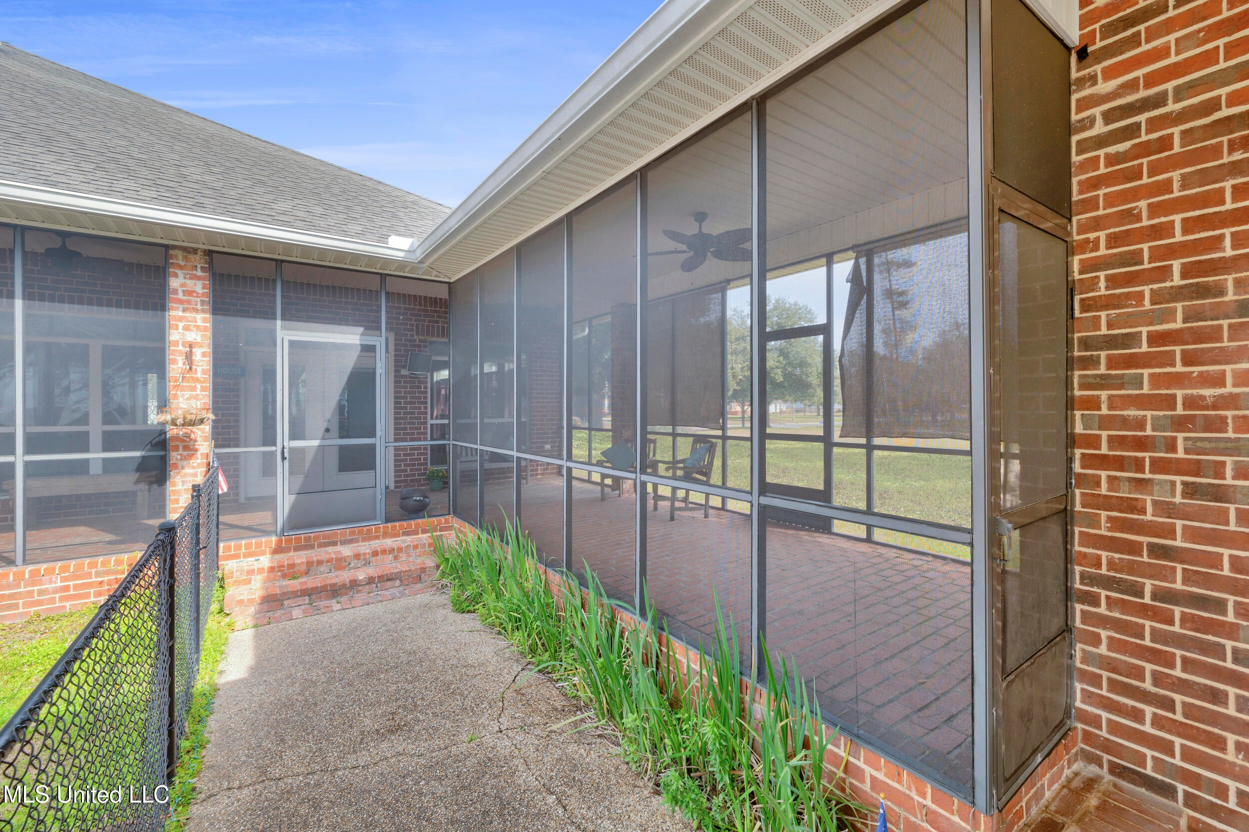 Pascagoula, Mississippi, 39567, United States, 4 Bedrooms Bedrooms, ,3 BathroomsBathrooms,Residential,For Sale,1732005