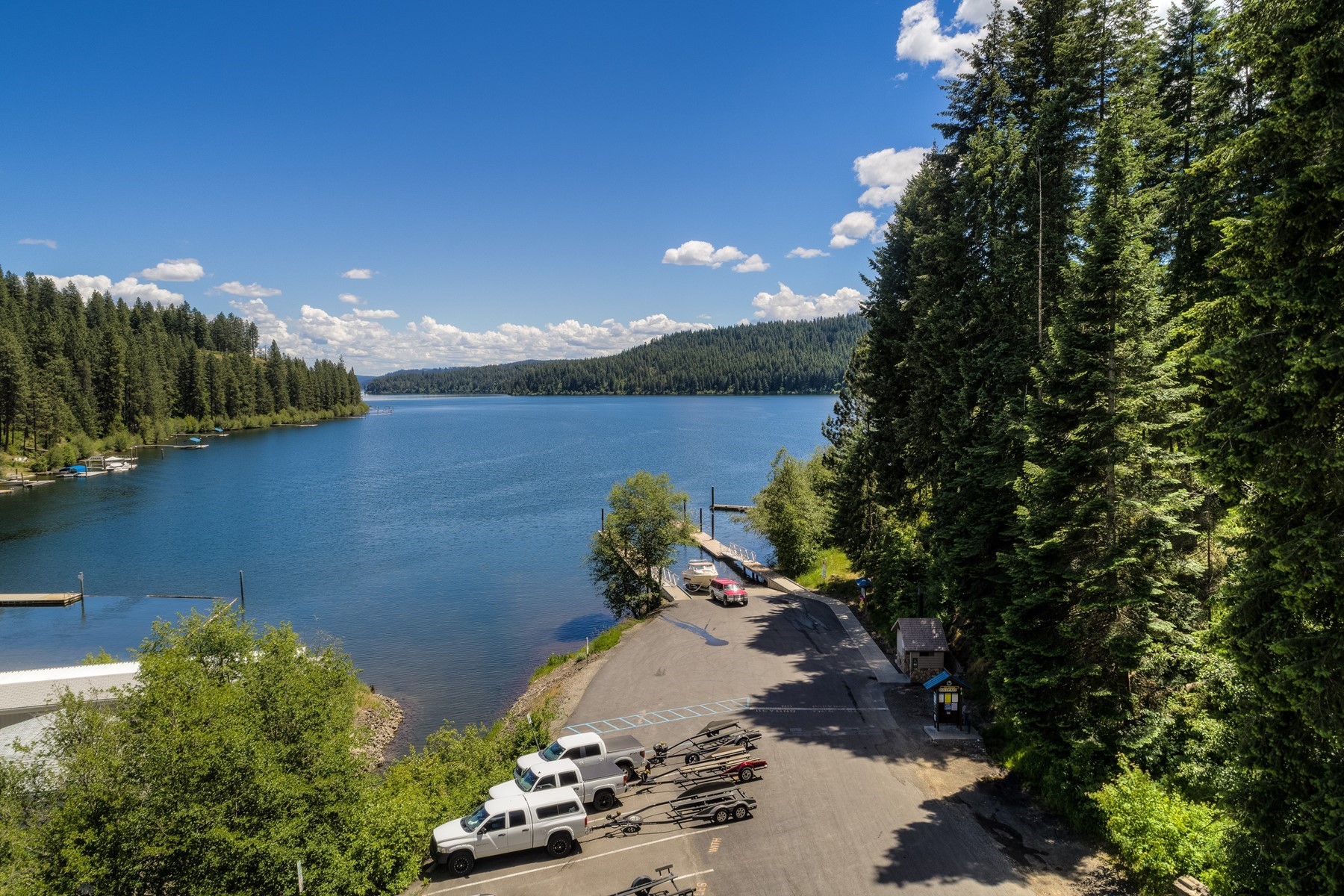  Log Estate overlooking Lake Coeur d
