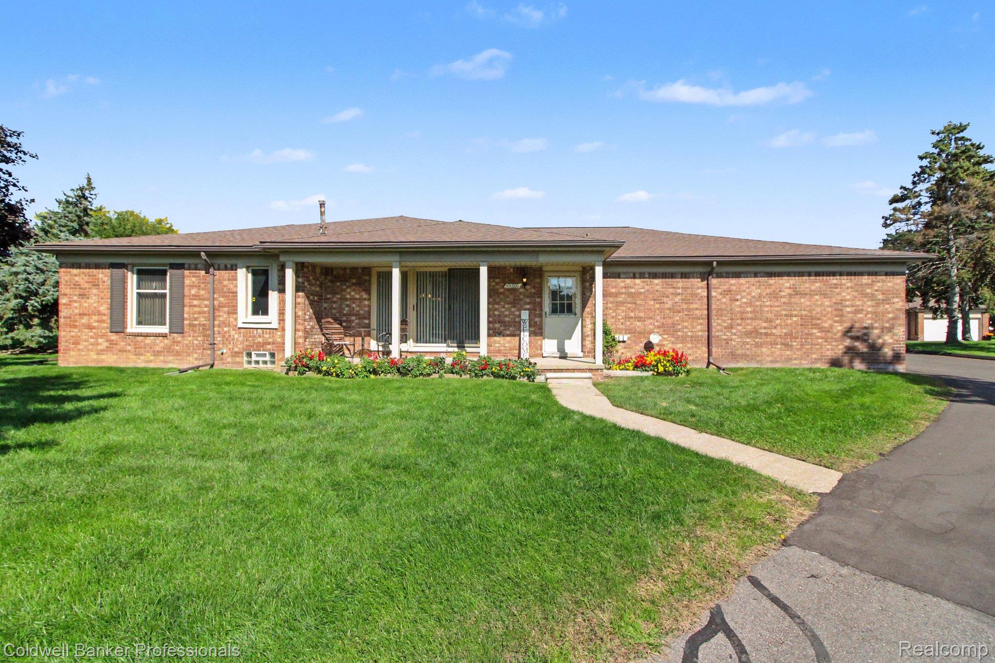 Arlington Ct, Shelby Township, MI 48315 #1