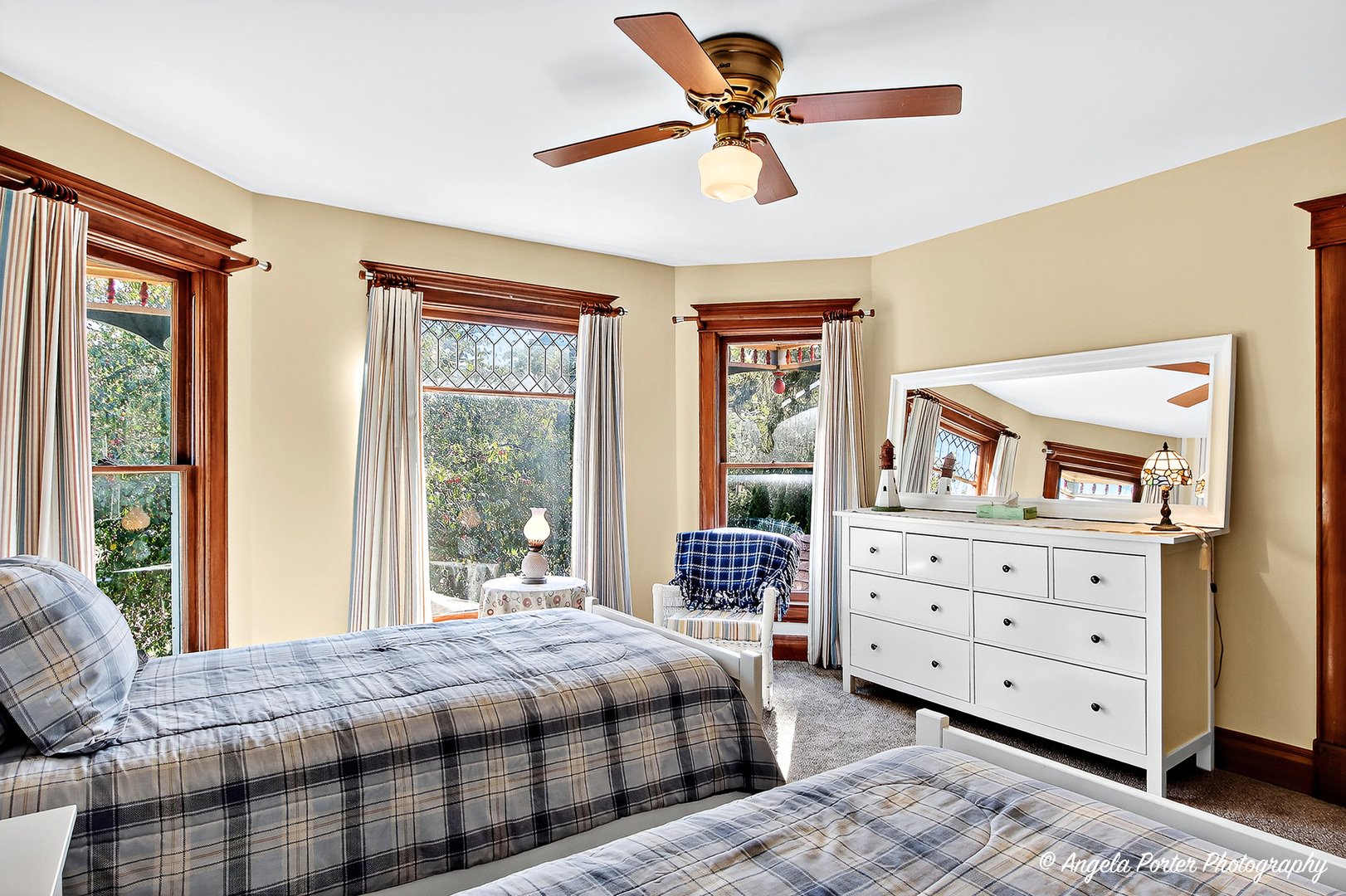 Crystal Lake, Illinois, 60014, United States, 4 Bedrooms Bedrooms, ,2 BathroomsBathrooms,Residential,For Sale,1982746