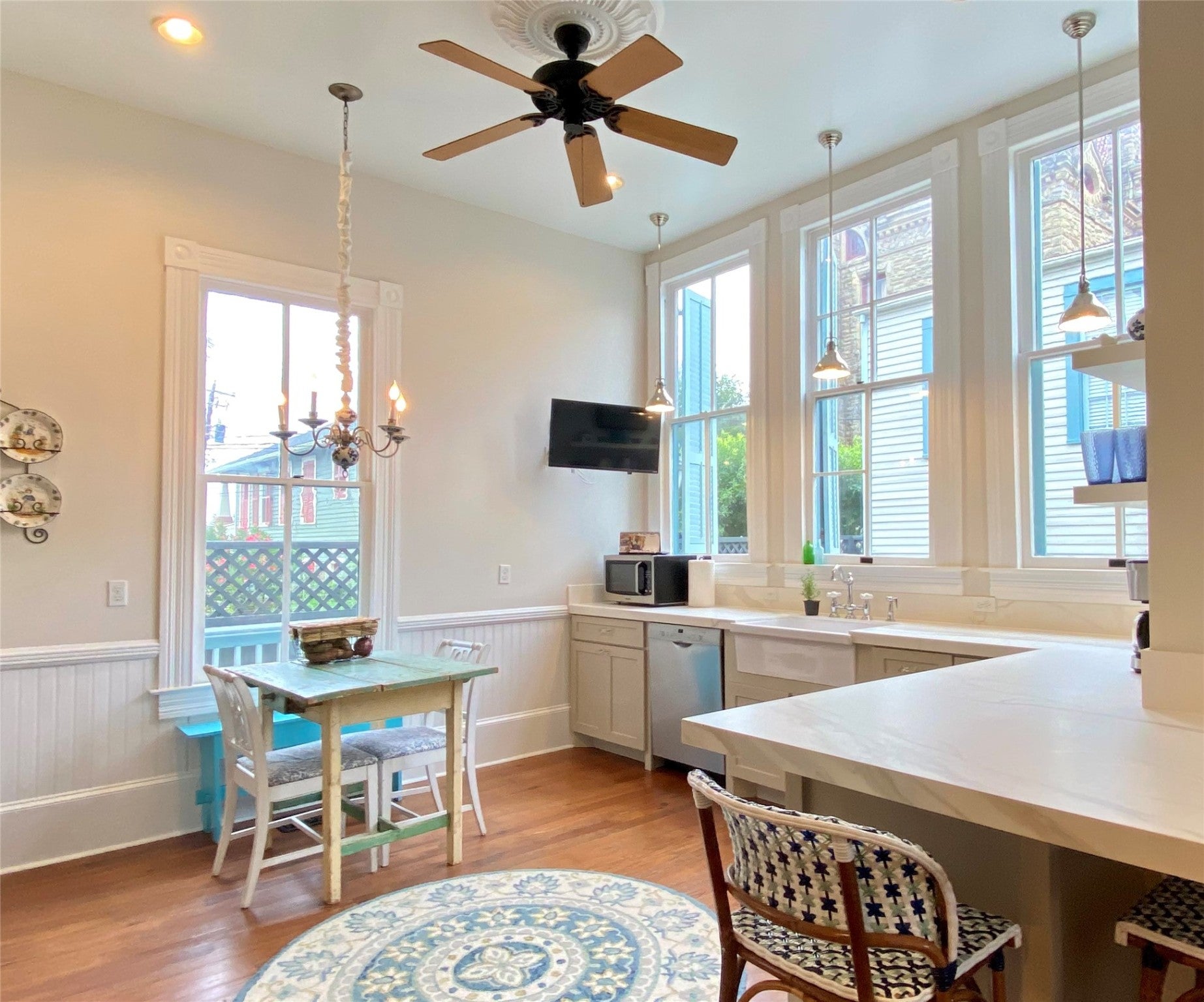 1409 Sealy Street, Galveston, Texas, 77550, United States, 6 Bedrooms Bedrooms, ,4 BathroomsBathrooms,Residential,For Sale,1409 Sealy Street,1683599