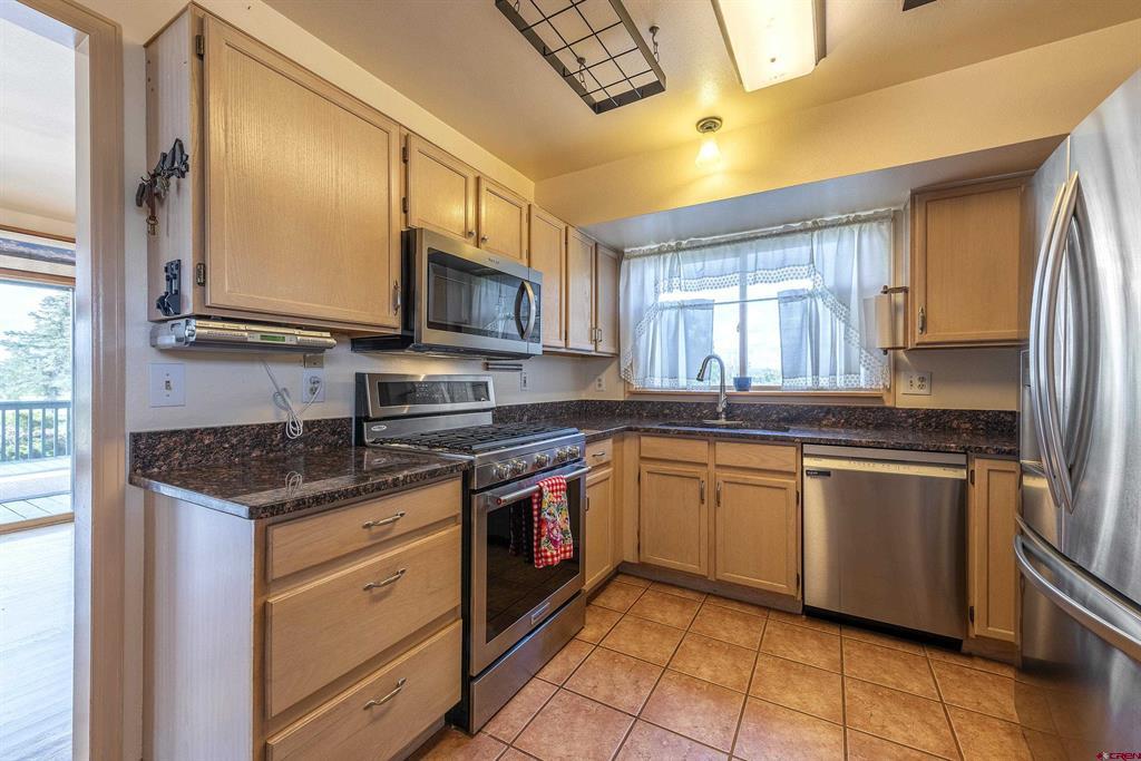 Montrose, Colorado, 81401, United States, 3 Bedrooms Bedrooms, ,2 BathroomsBathrooms,Residential,For Sale,1991802