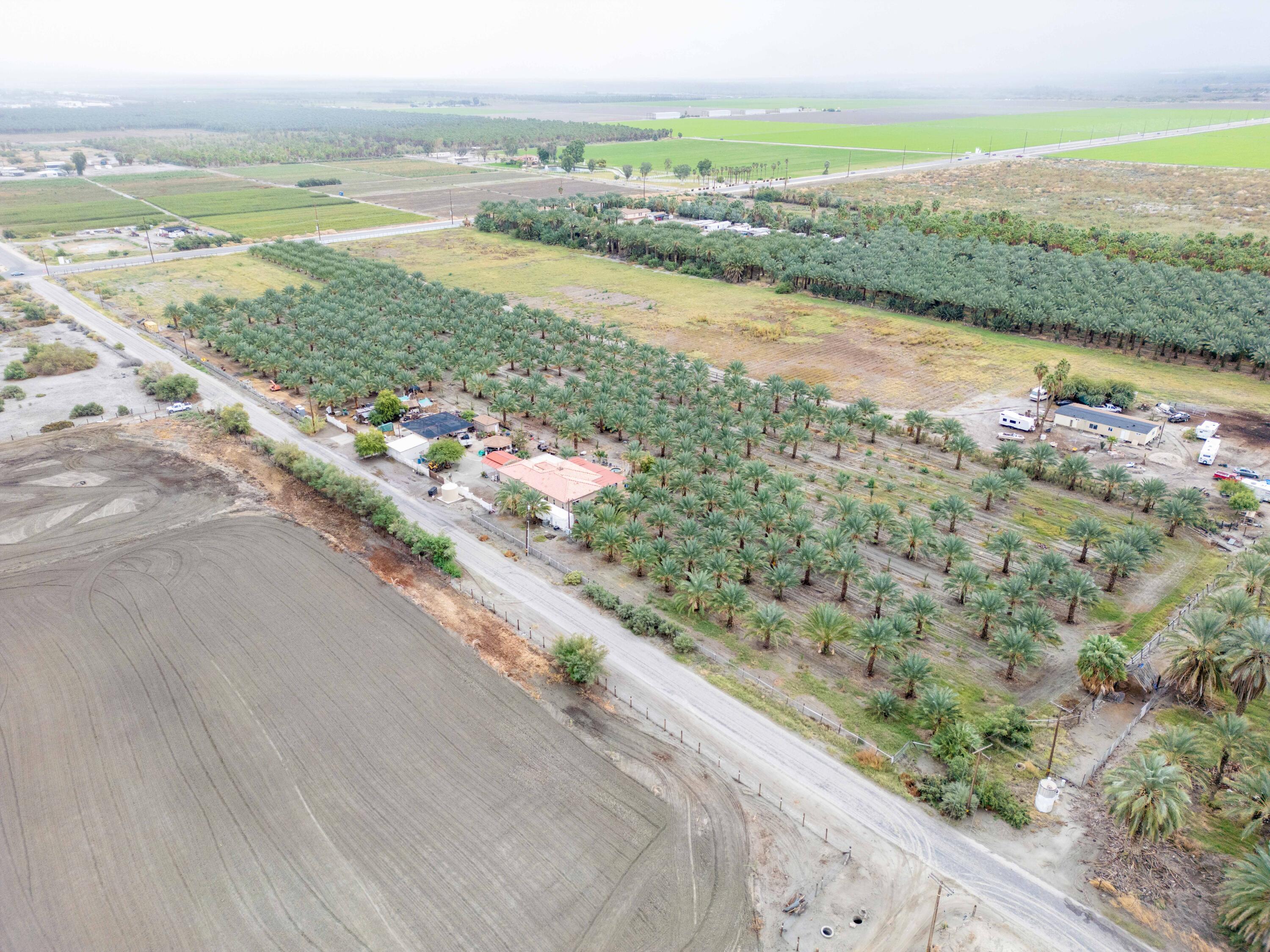 Thermal, California, 92274, United States, 3 Bedrooms Bedrooms, ,4 BathroomsBathrooms,Residential,For Sale,2006584