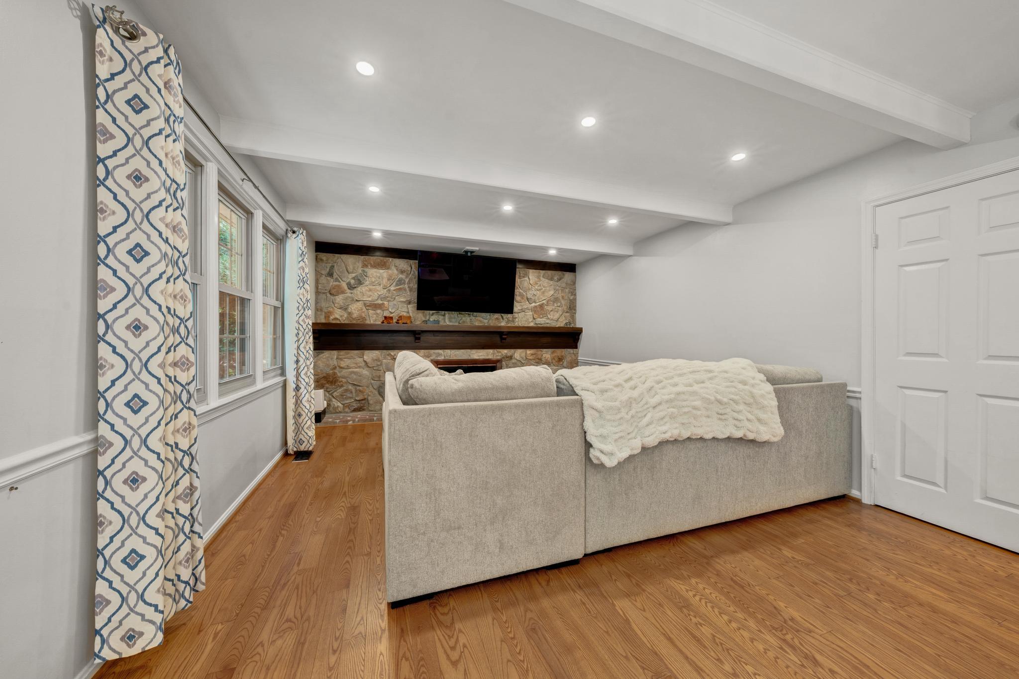  7409 Shady Palm Drive, Springfield, VA, 22153 - 物件實景