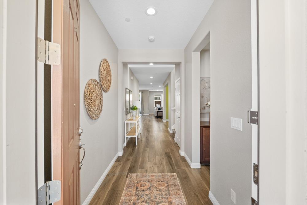Woodland, California, 95776, United States, 4 Bedrooms Bedrooms, ,3 BathroomsBathrooms,Residential,For Sale,1939762