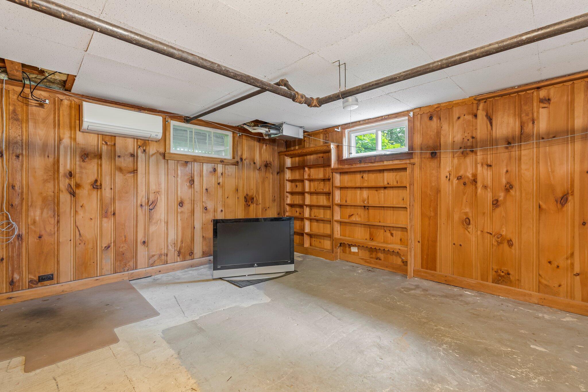 Limerick, Maine, 04048, United States, 4 Bedrooms Bedrooms, ,2 BathroomsBathrooms,Residential,For Sale,1916367