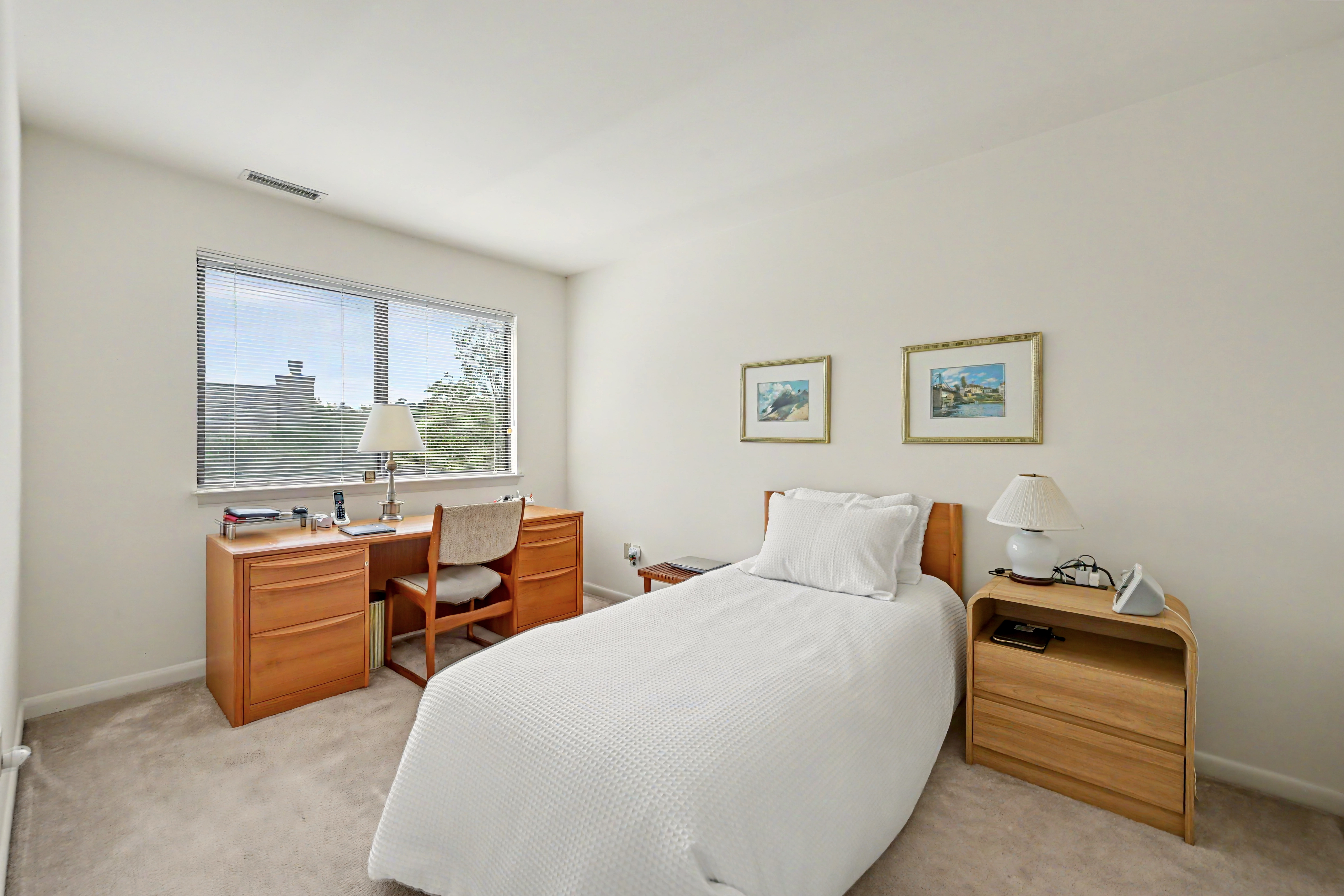  2435 Bedford Street - 物件實景