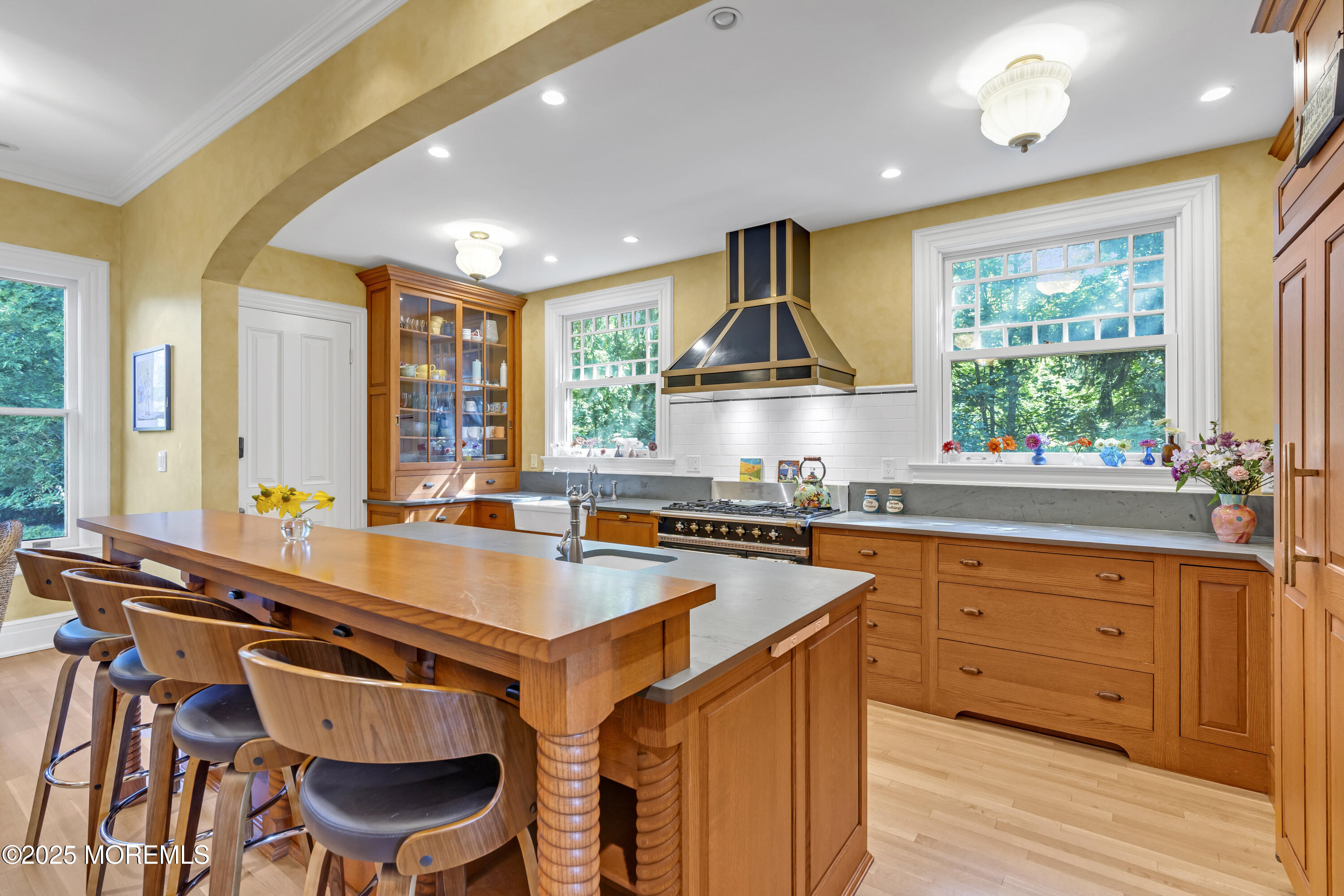 Red Bank, New Jersey, 07701, United States, 9 Bedrooms Bedrooms, ,6 BathroomsBathrooms,Residential,For Sale,1934404