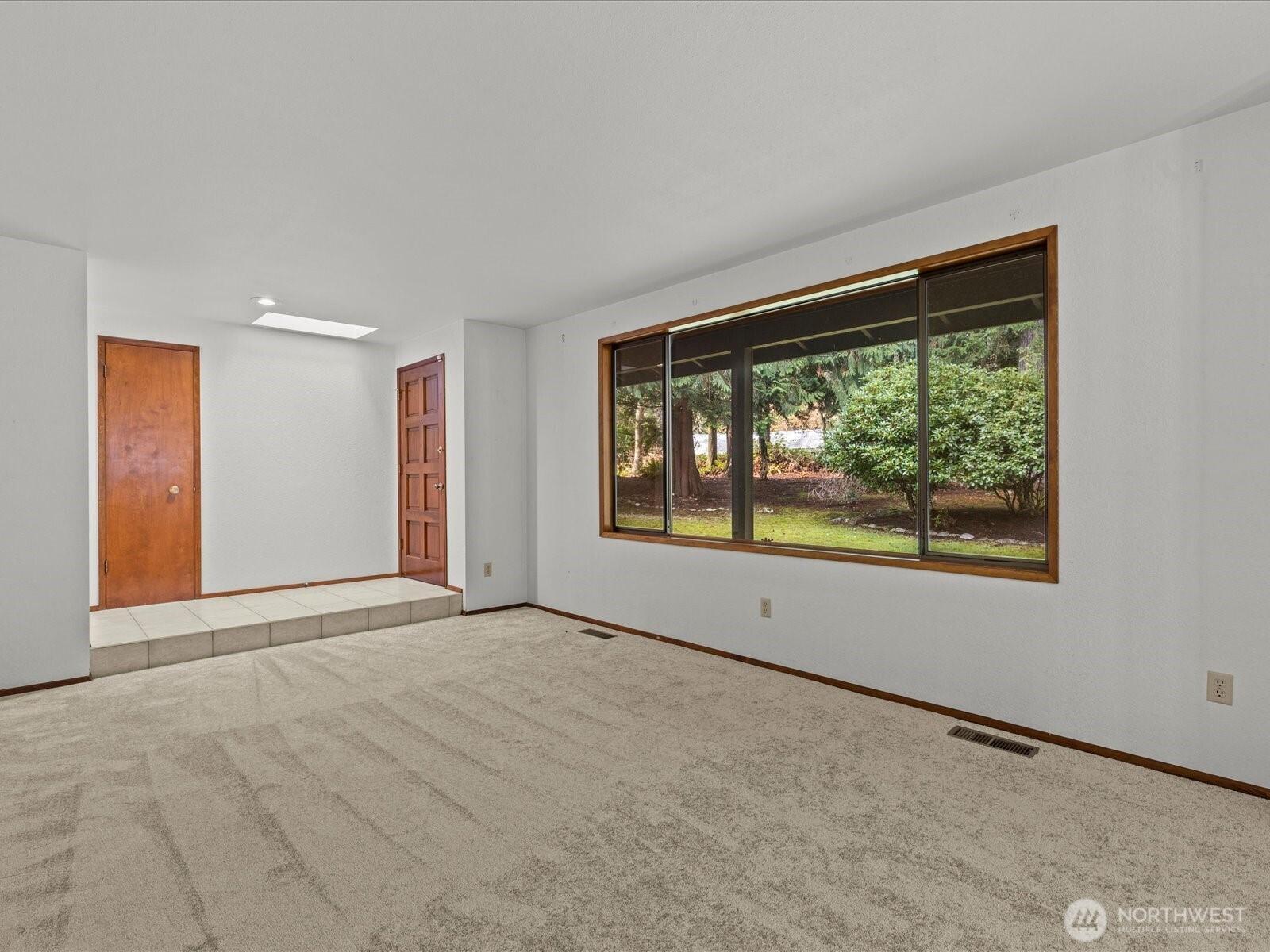 KENT, Washington, 98042, United States, 4 Bedrooms Bedrooms, ,3 BathroomsBathrooms,Residential,For Sale,2001779