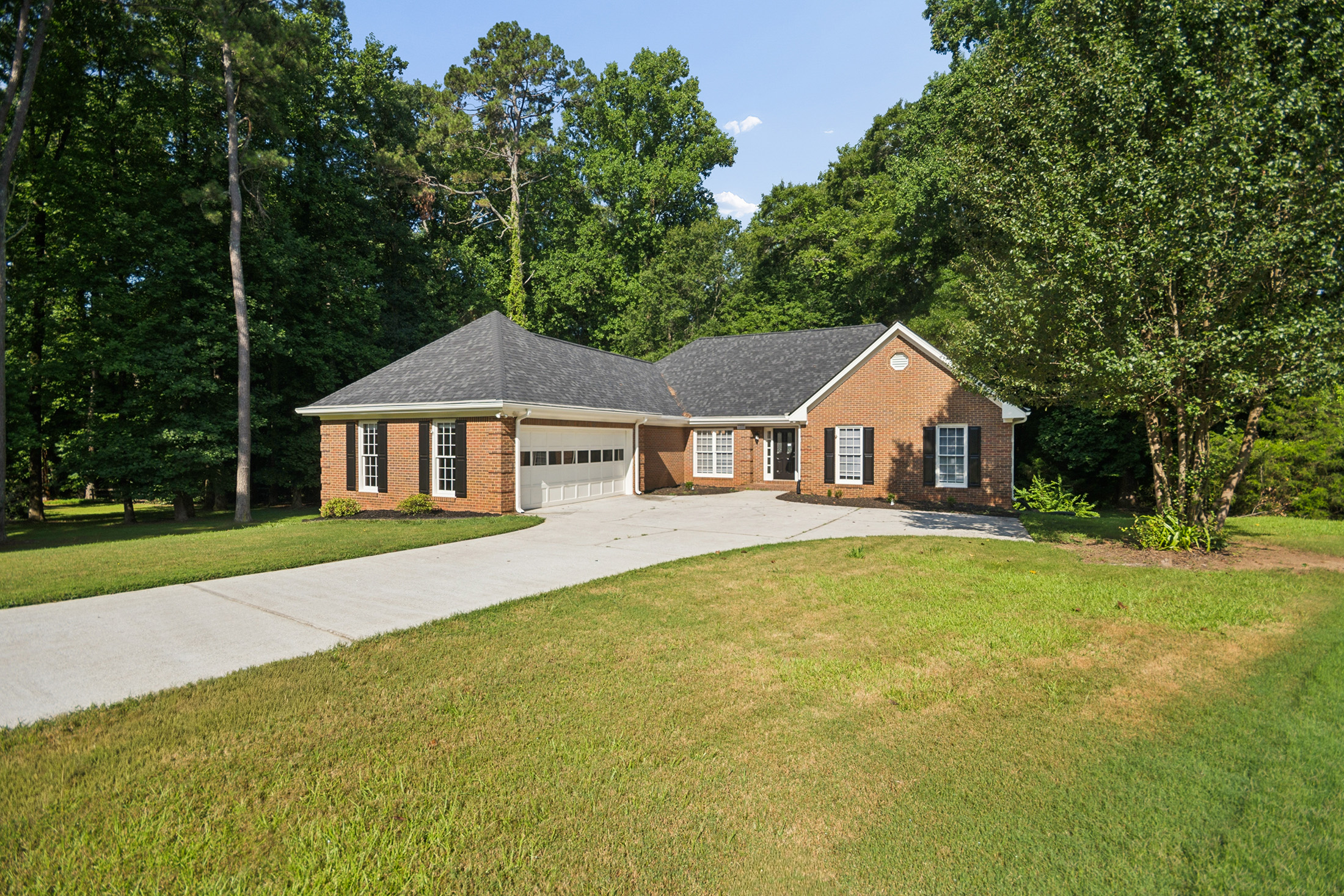  Beautifully Refreshed Ranch Nestled on an Expansive Cul-de-sac Lot - 物件實景