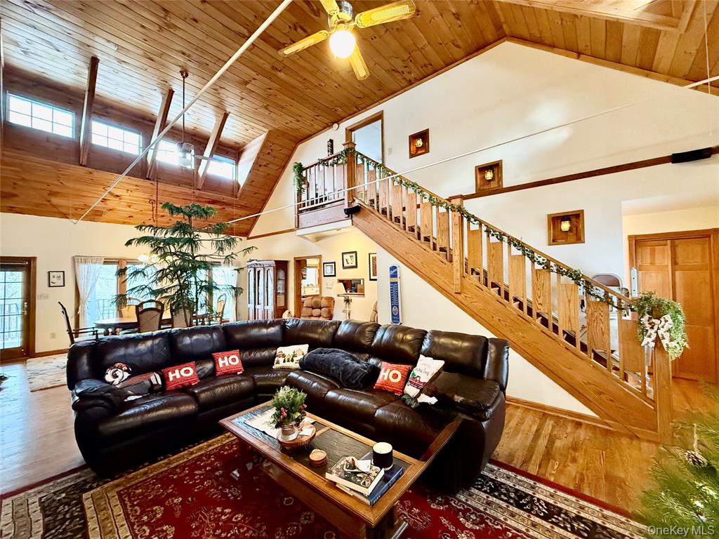 salt Point, New York, 12578, United States, 5 Bedrooms Bedrooms, ,5 BathroomsBathrooms,Residential,For Sale,2005209
