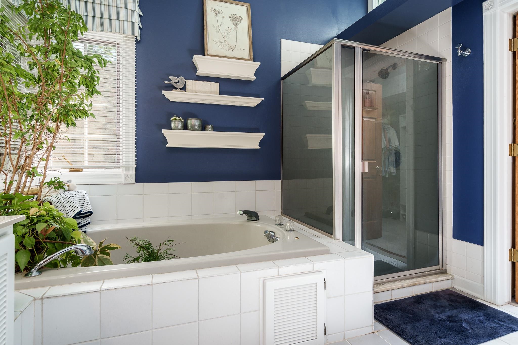 Rockford, Illinois, 61107, United States, 4 Bedrooms Bedrooms, ,5 BathroomsBathrooms,Residential,For Sale,1928082