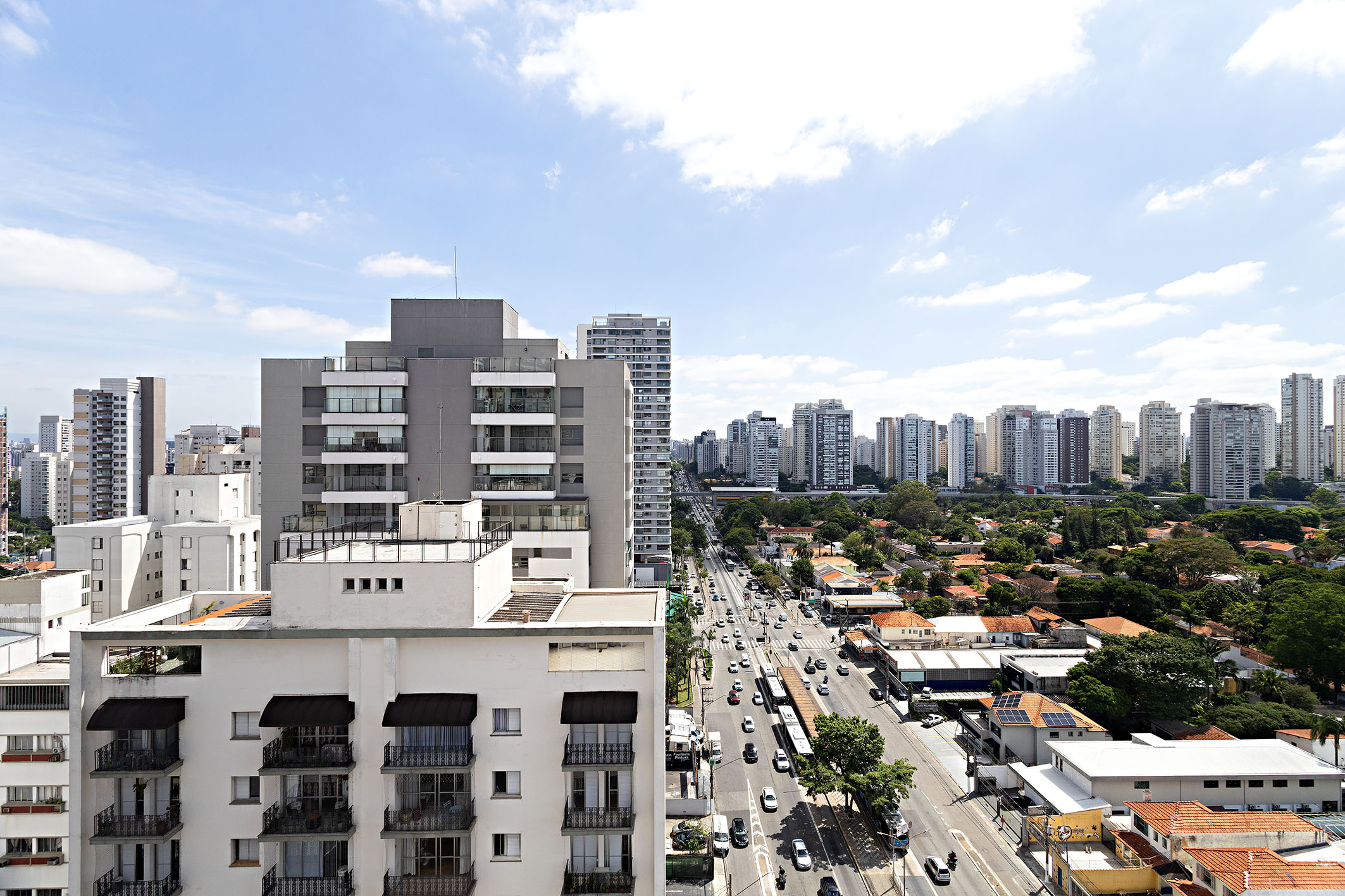  Apartment with permanent green views and tailored interior finishes - 物件實景