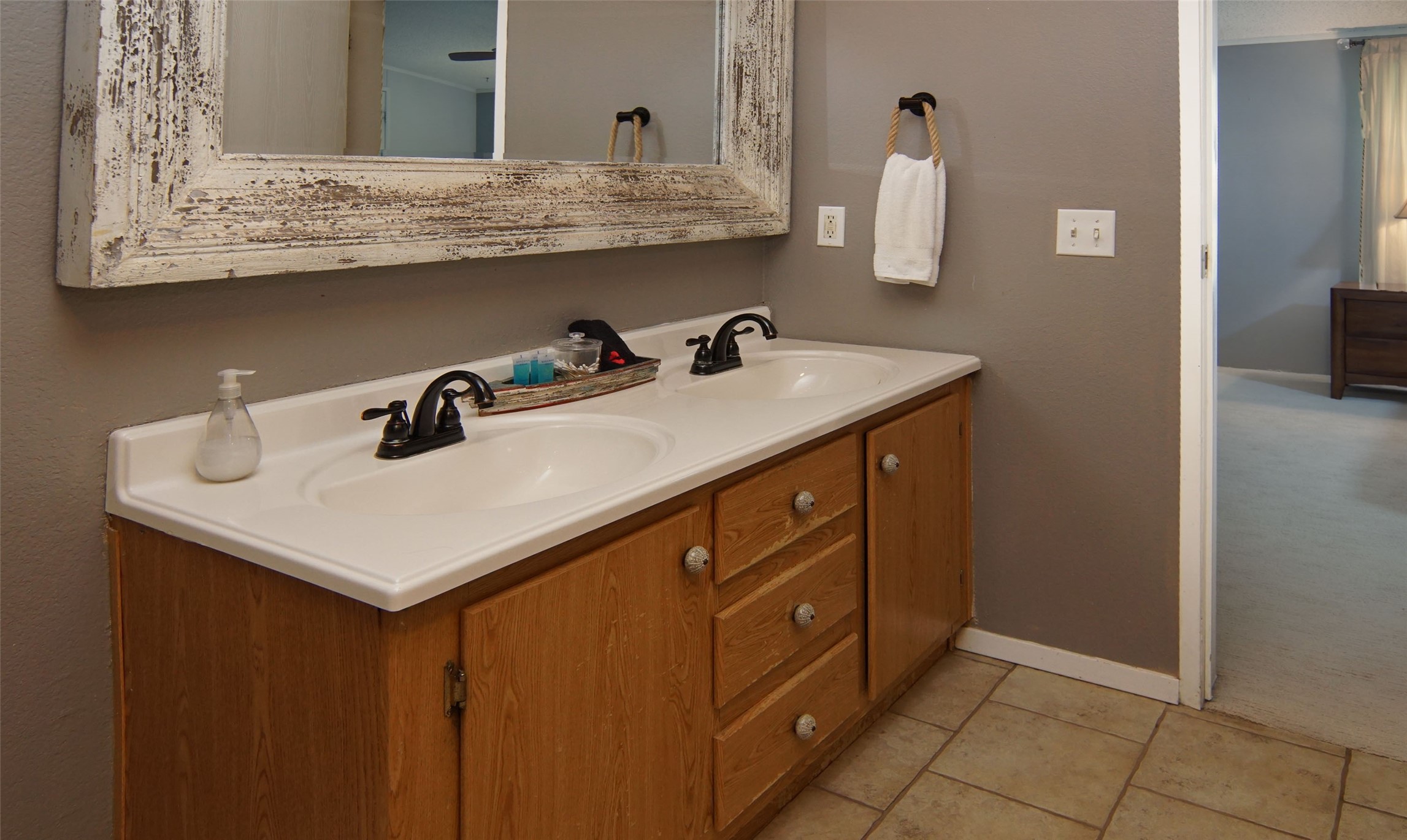 Possum Kingdom Lake, Texas, 76449, United States, 3 Bedrooms Bedrooms, ,2 BathroomsBathrooms,Residential,For Sale,1794125