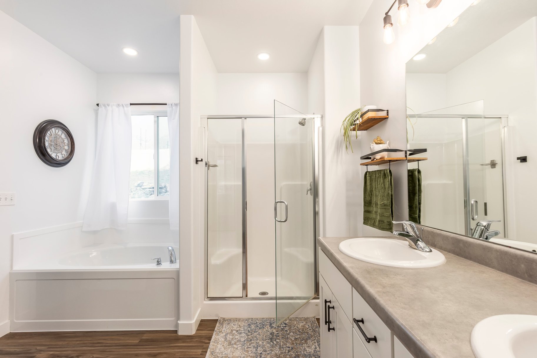  Fresh Lakepoint Find with Fast Airport Access - 物件實景