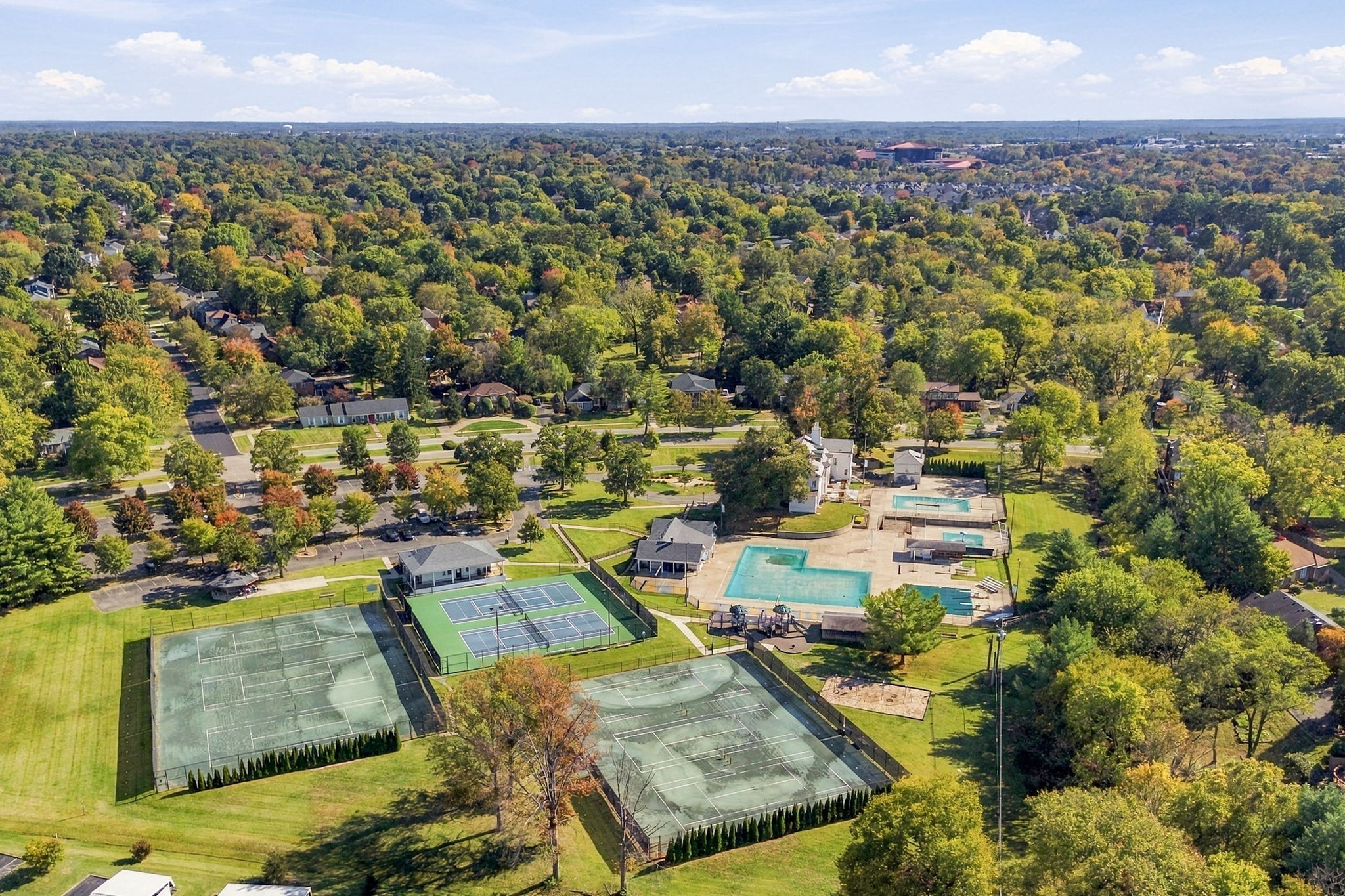  10216 Timberwood Circle, Louisville, KY 40223 - 物件實景