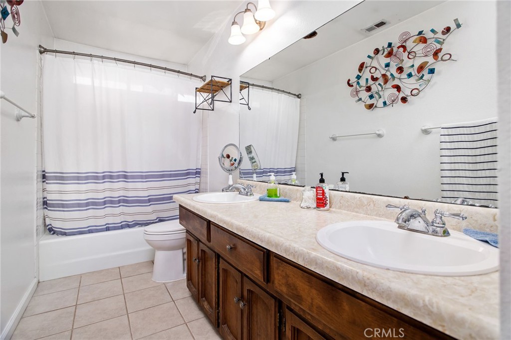 Escondido, California, 92025, United States, 3 Bedrooms Bedrooms, ,2 BathroomsBathrooms,Residential,For Sale,2006429