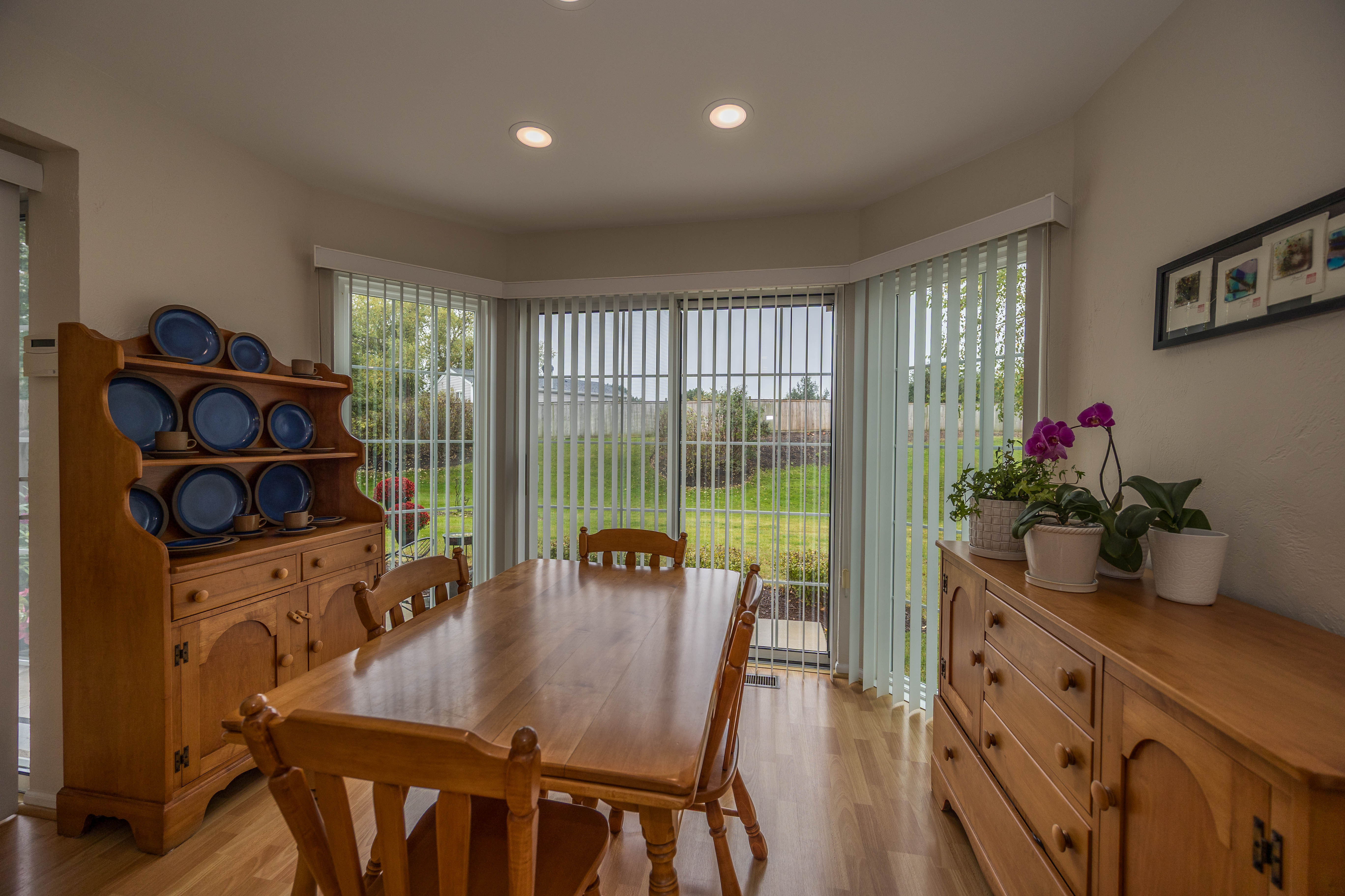  Welcome to This Beautifully Maintained, Sun-Filled 3-Bedroom Plus Loft Home - 物件實景