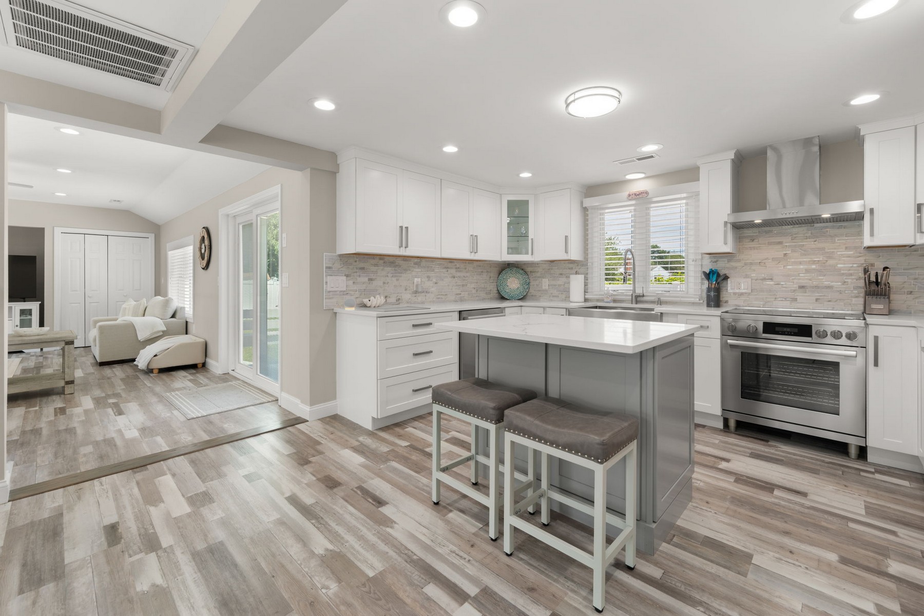  completely remodeled and update contemporary ranch - 物件實景