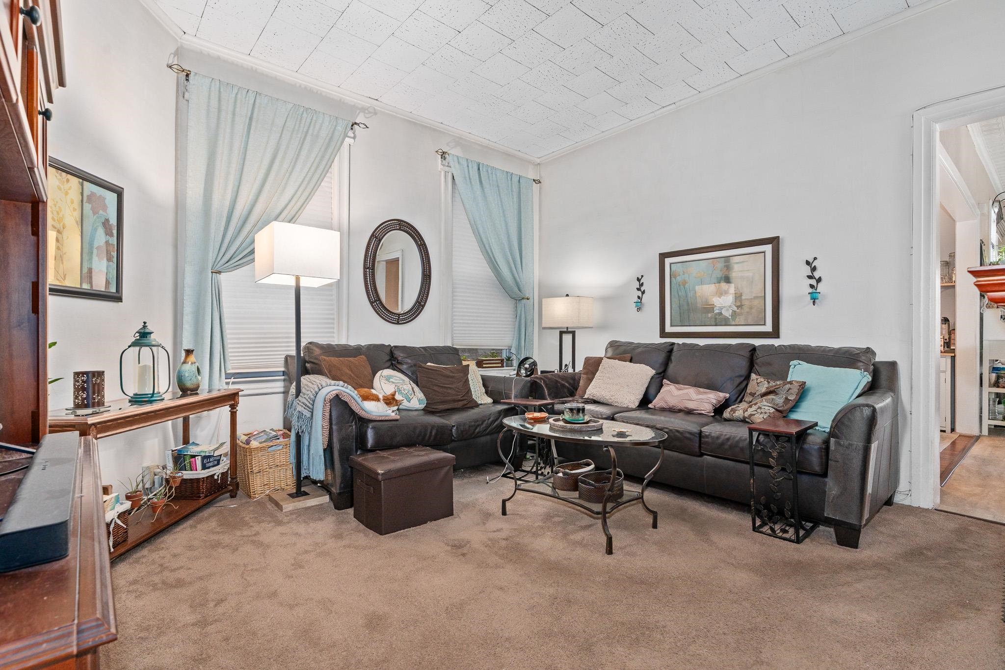 Secaucus, New Jersey, 08094, United States, 3 Bedrooms Bedrooms, ,3 BathroomsBathrooms,Residential,For Sale,1991974