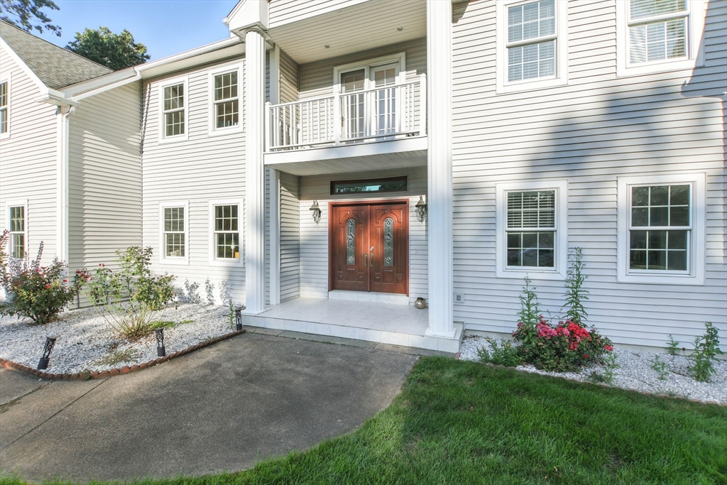 Westfield, Massachusetts, 01085, United States, 4 Bedrooms Bedrooms, ,3 BathroomsBathrooms,Residential,For Sale,1942003