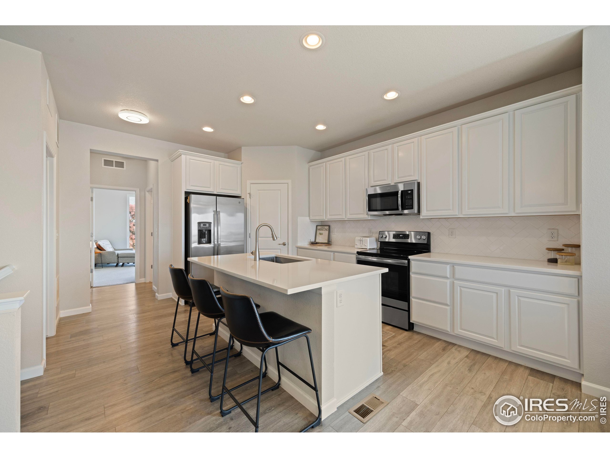 Windsor, Colorado, 80550, United States, 2 Bedrooms Bedrooms, ,1 BathroomBathrooms,Residential,For Sale,1906534