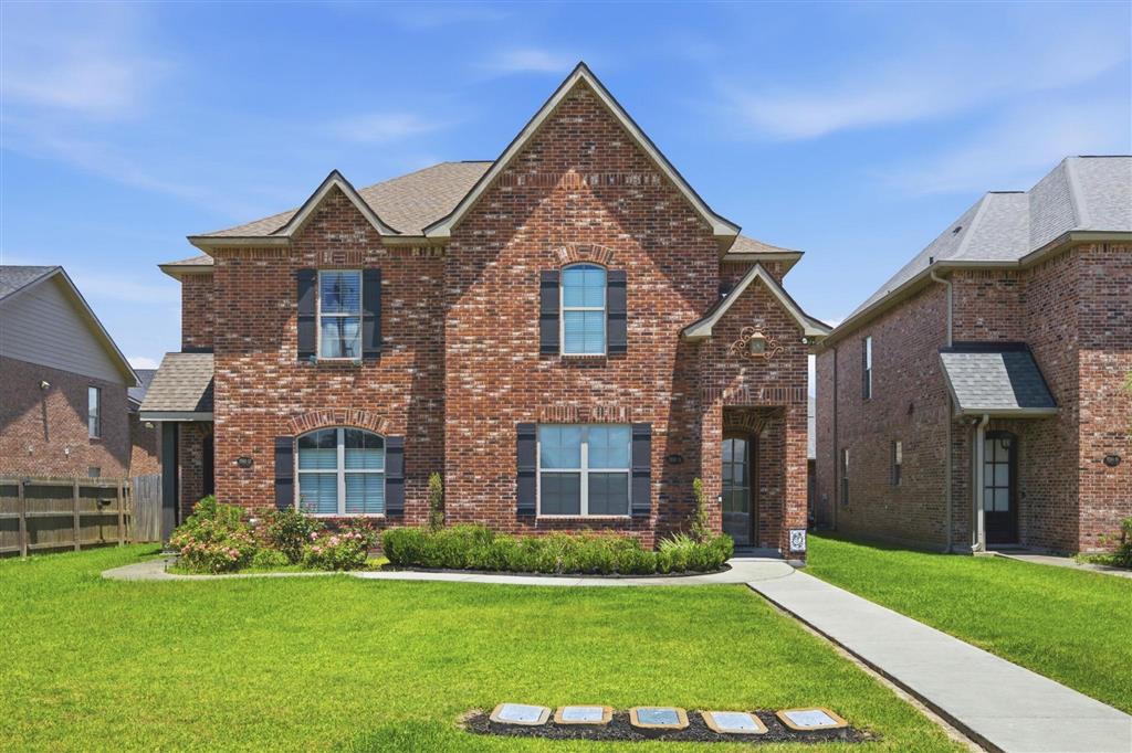 Lacadie Dr, Lake Charles, LA 70605