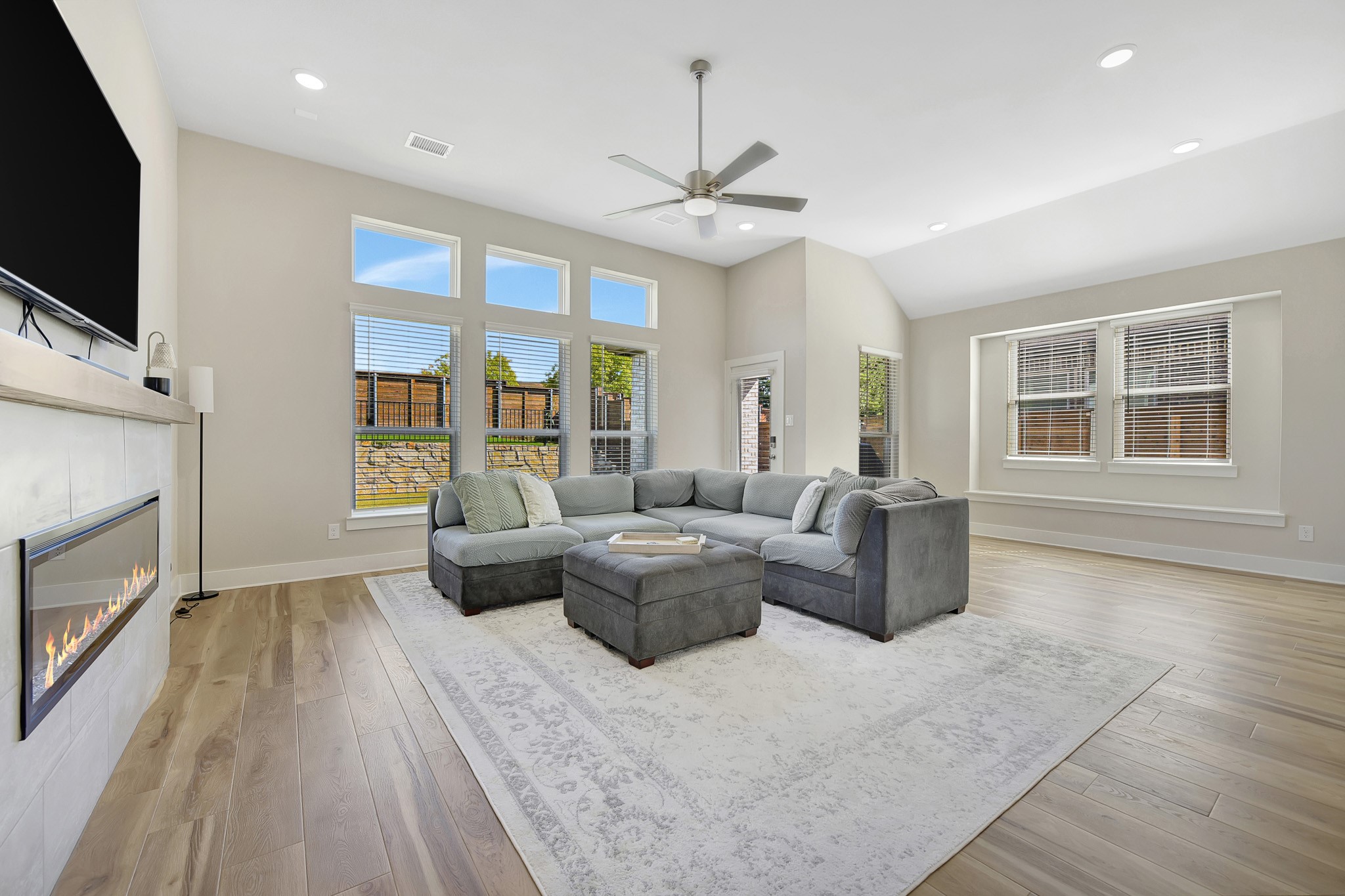 Mesquite, Texas, 75181, United States, 4 Bedrooms Bedrooms, ,3 BathroomsBathrooms,Residential,For Sale,1962301