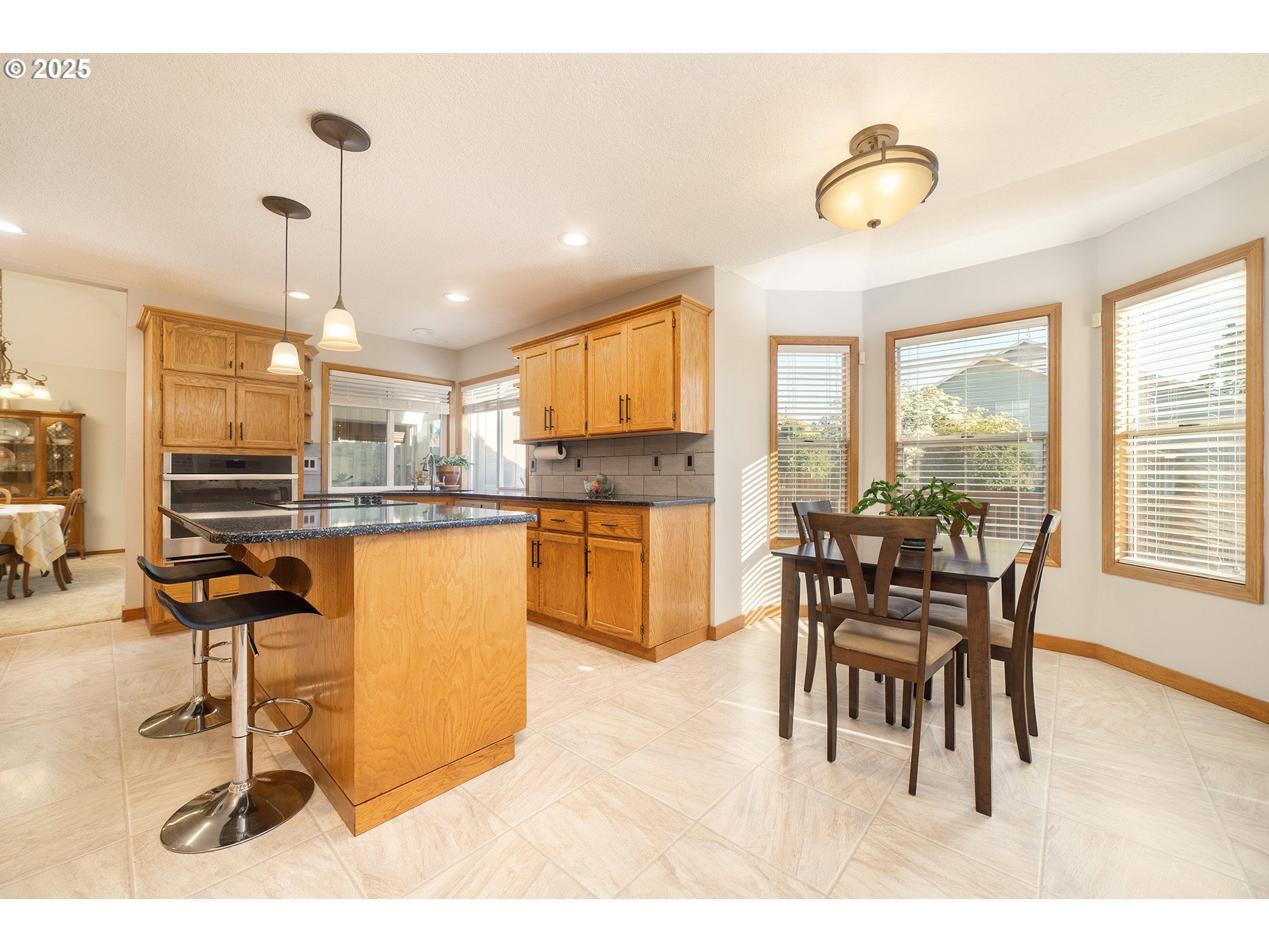 Clackamas, Oregon, 97015, United States, 3 Bedrooms Bedrooms, ,2 BathroomsBathrooms,Residential,For Sale,1868784