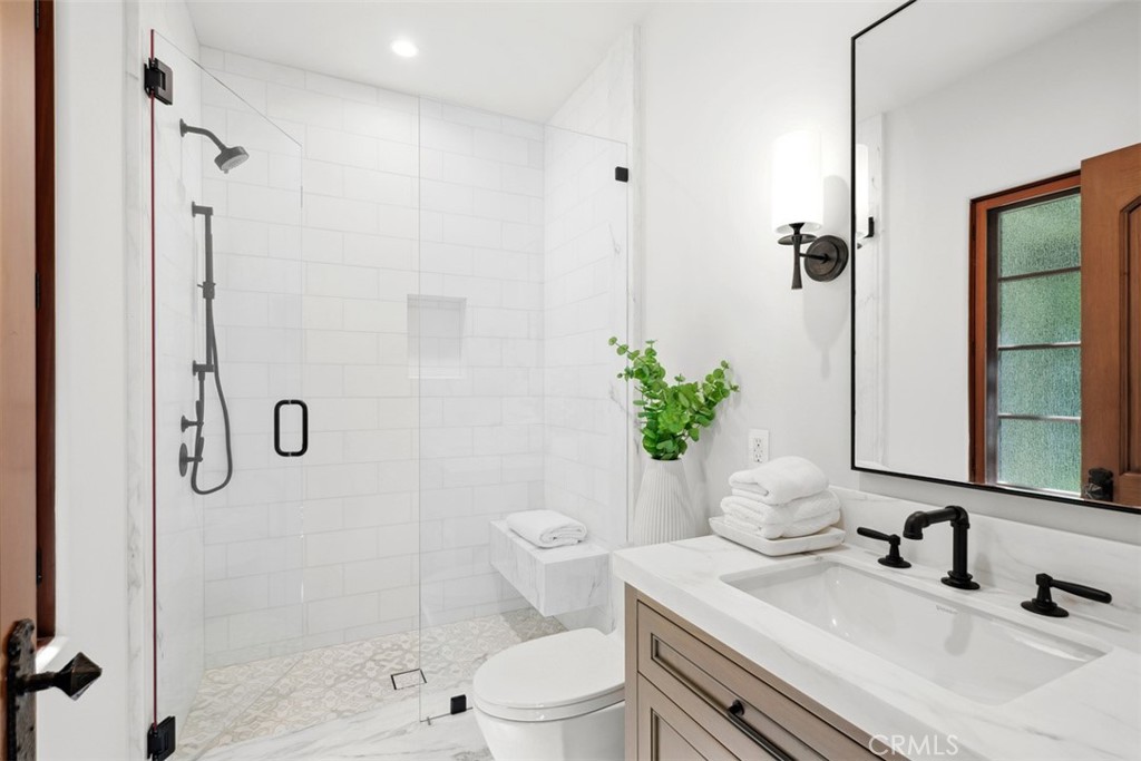 Irvine, California, 92603, United States, 5 Bedrooms Bedrooms, ,7 BathroomsBathrooms,Residential,For Sale,1906095