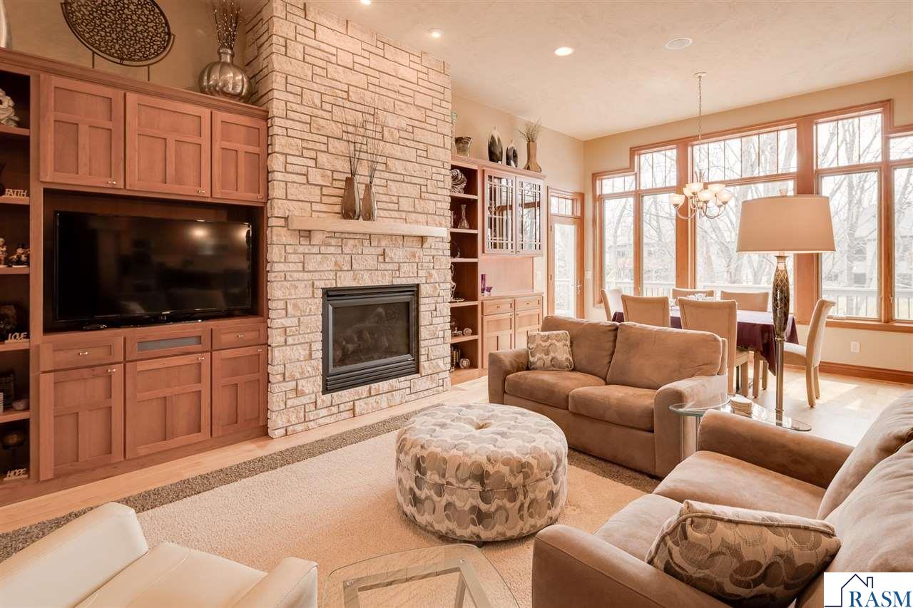 Mankato, Minnesota, 56001, United States, 3 Bedrooms Bedrooms, ,2 BathroomsBathrooms,Residential,For Sale,1982289