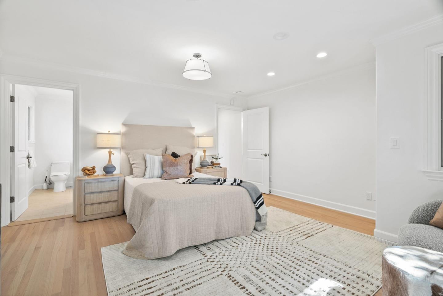 Los Gatos, California, 95032, United States, 4 Bedrooms Bedrooms, ,4 BathroomsBathrooms,Residential,For Sale,1918329