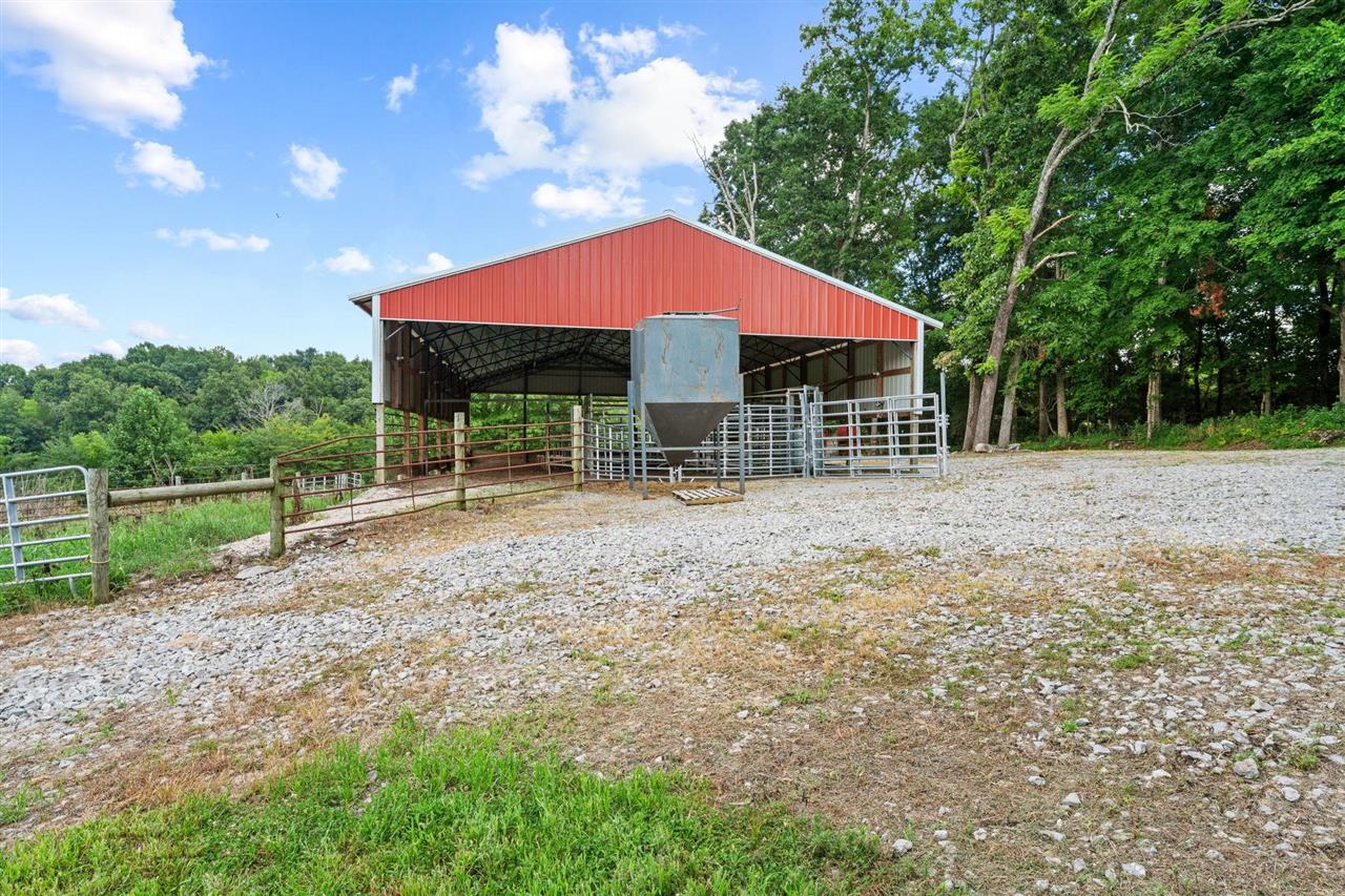 Franklin, Kentucky, 42134, United States, 5 Bedrooms Bedrooms, ,3 BathroomsBathrooms,Residential,For Sale,1903592