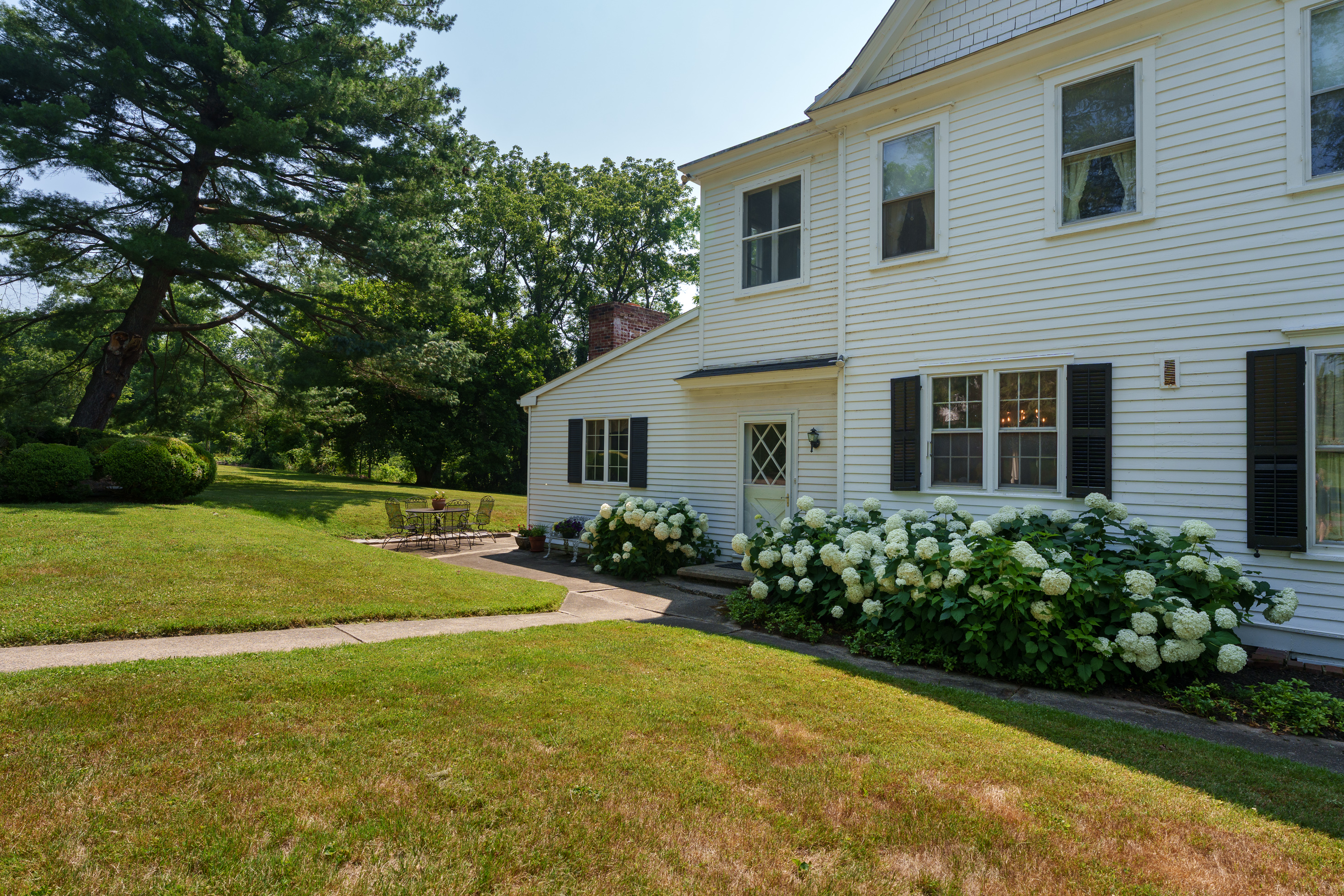  Historic Elegance Meets Everyday Living on Two Beautiful Acres - 物件實景