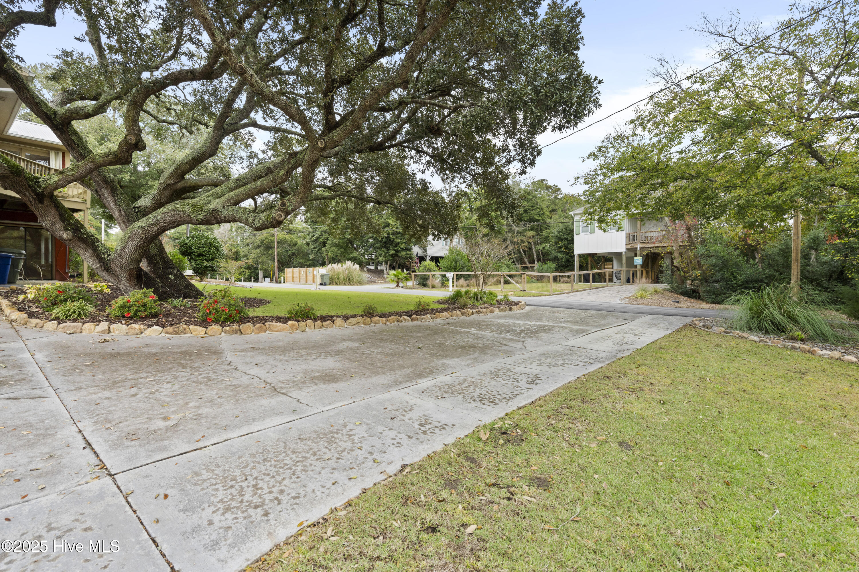 Emerald Isle, North Carolina, 28594, United States, 3 Bedrooms Bedrooms, ,3 BathroomsBathrooms,Residential,For Sale,1991113
