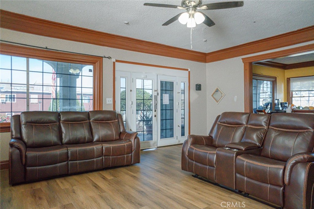 Los Angeles, California, 90061, United States, ,Residential,For Sale,1855356